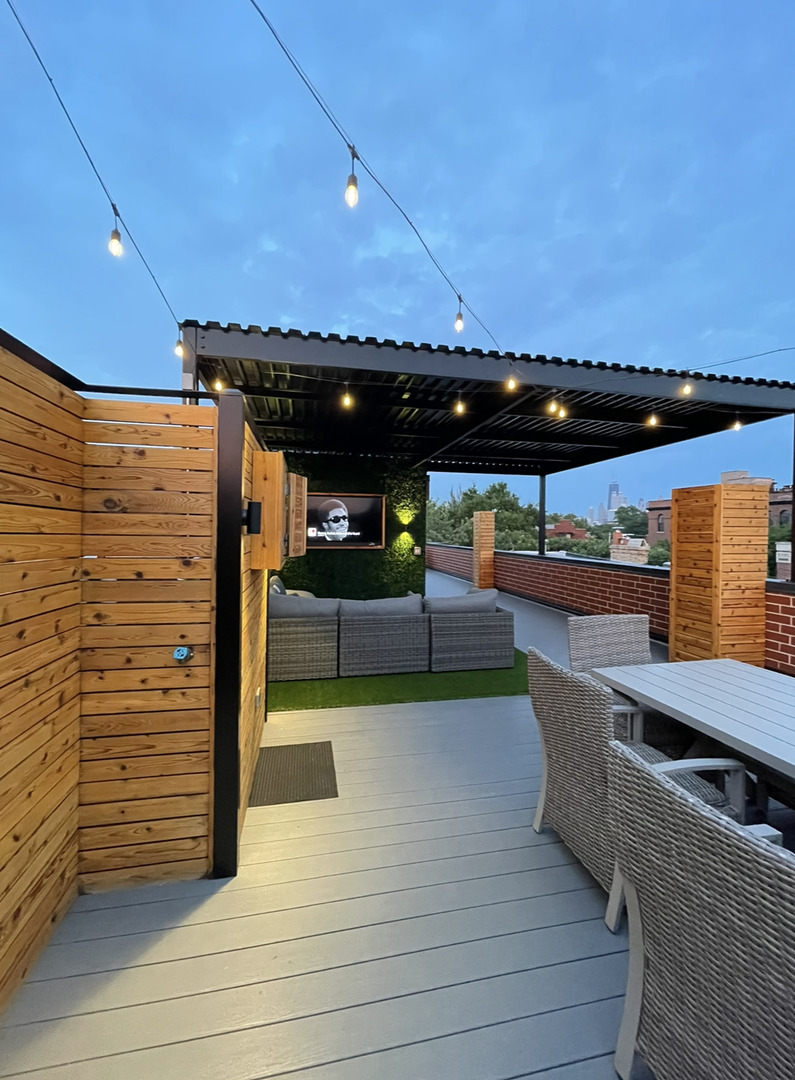 1900 N Sheffield Avenue Unit: 3S