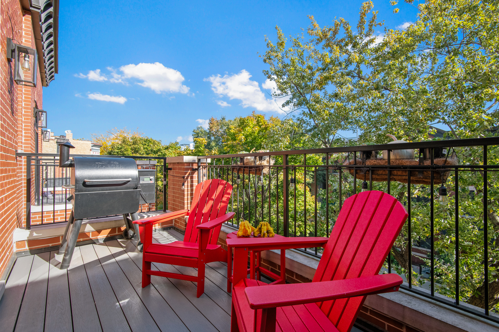 1900 N Sheffield Avenue Unit: 3S