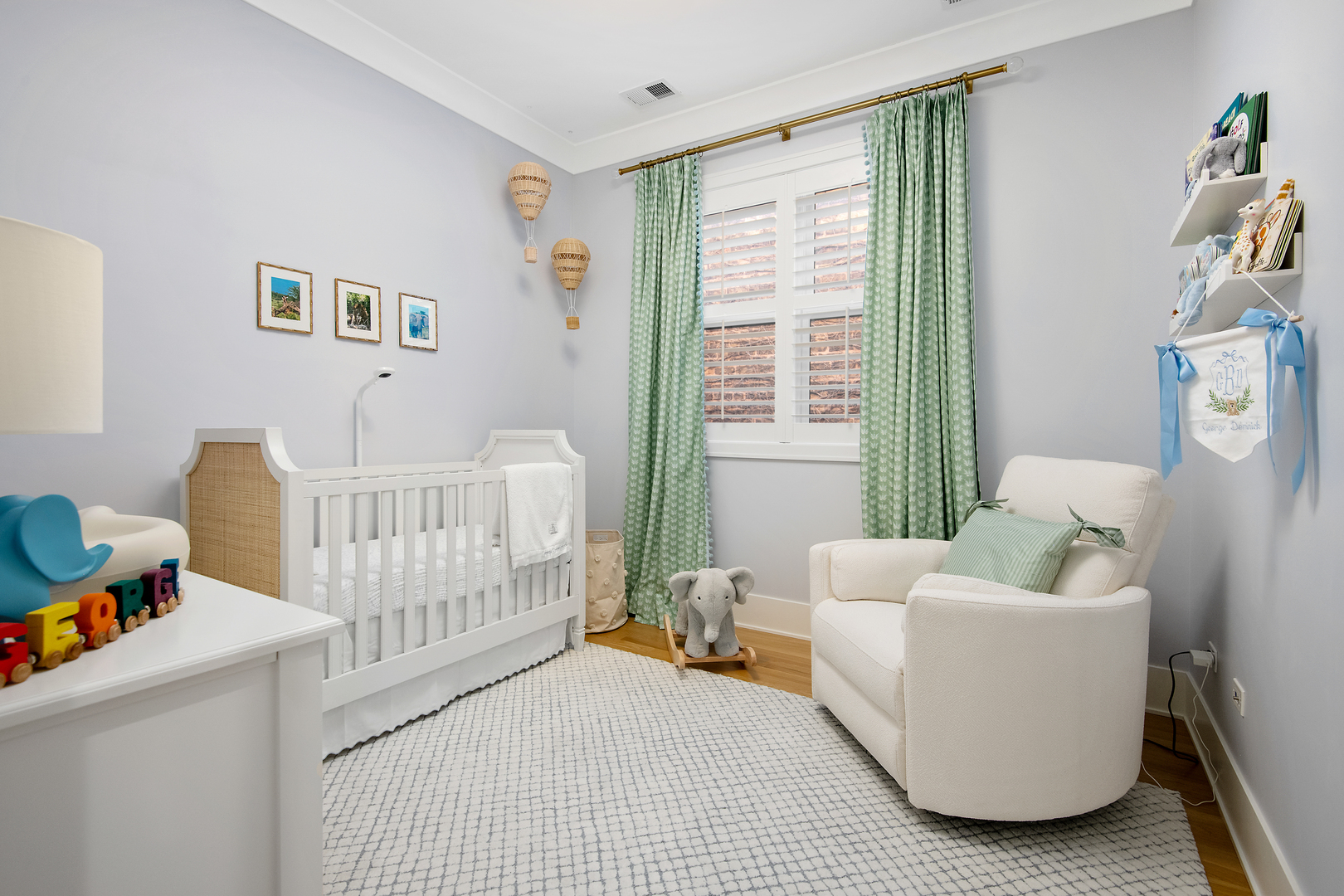 1900 N Sheffield Avenue Unit: 3S