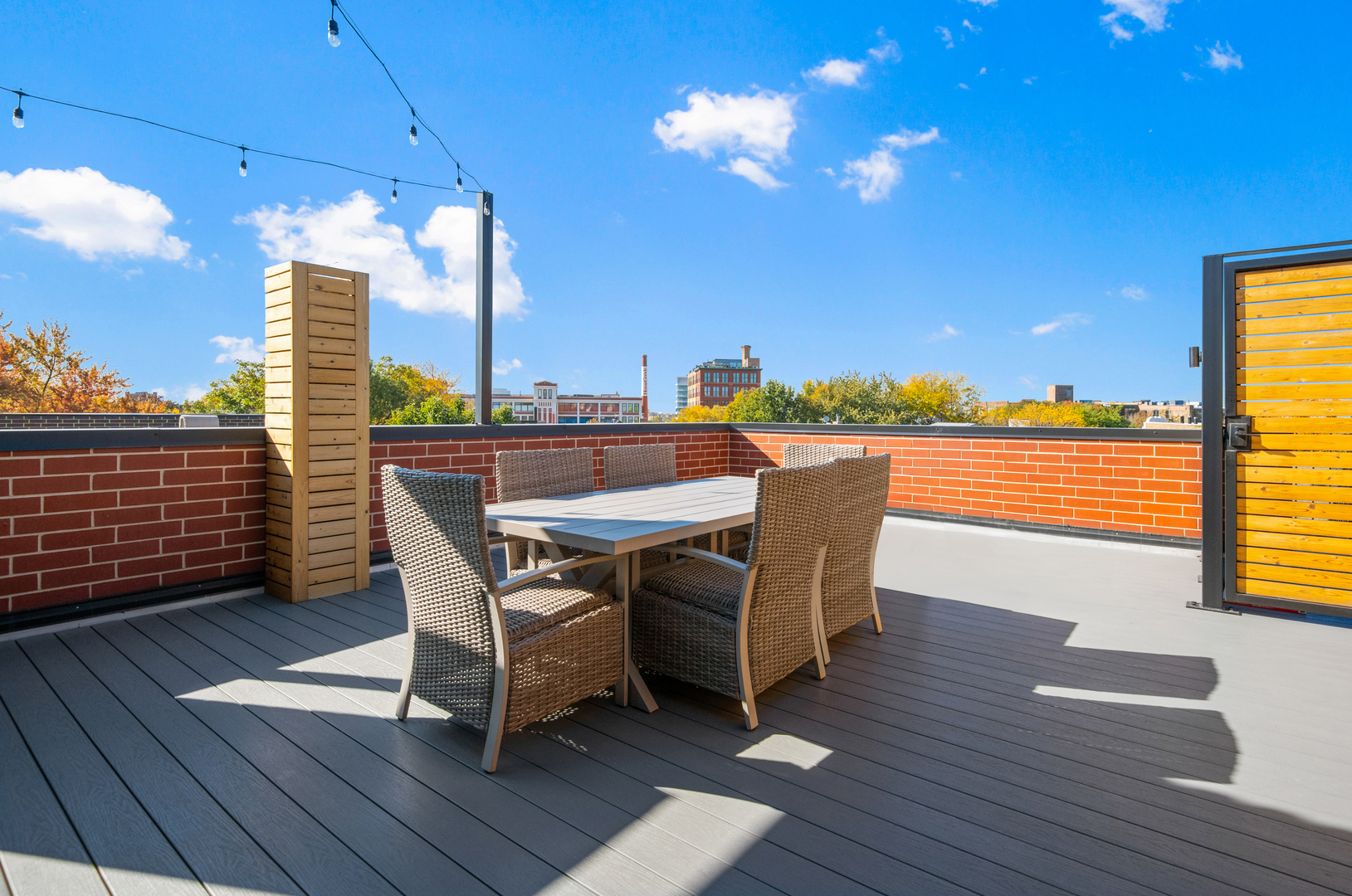 1900 N Sheffield Avenue Unit: 3S