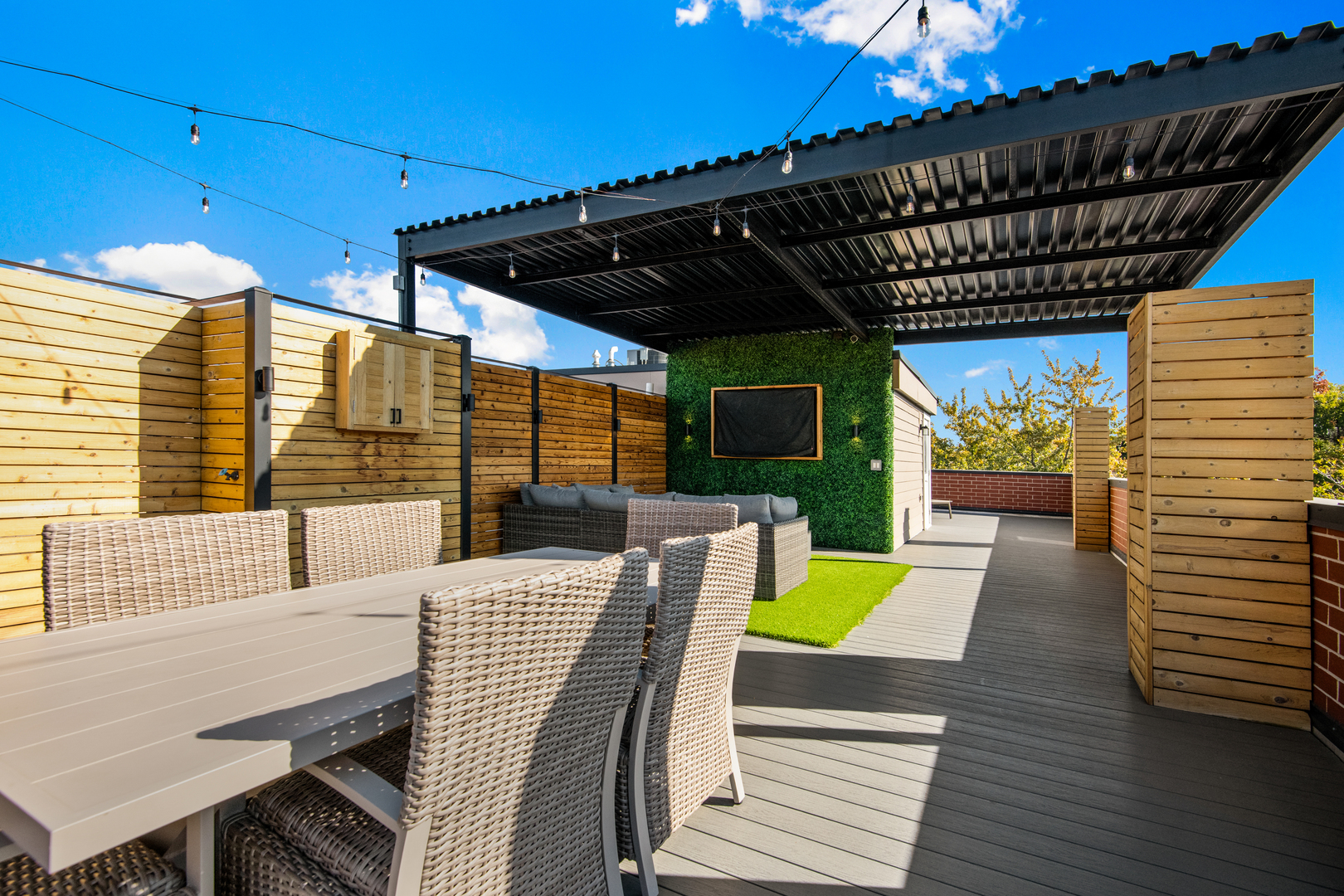 1900 N Sheffield Avenue Unit: 3S