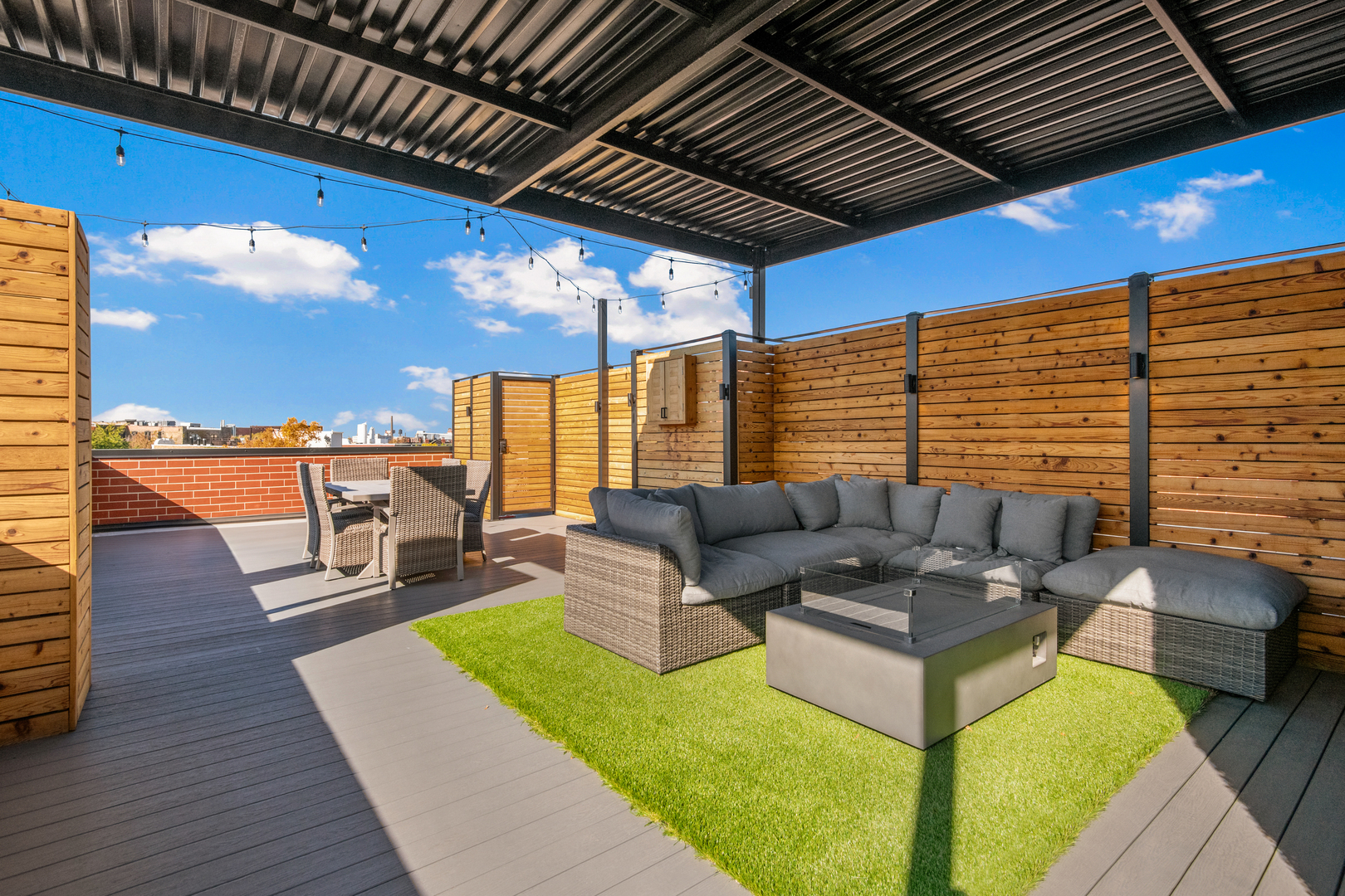 1900 N Sheffield Avenue Unit: 3S
