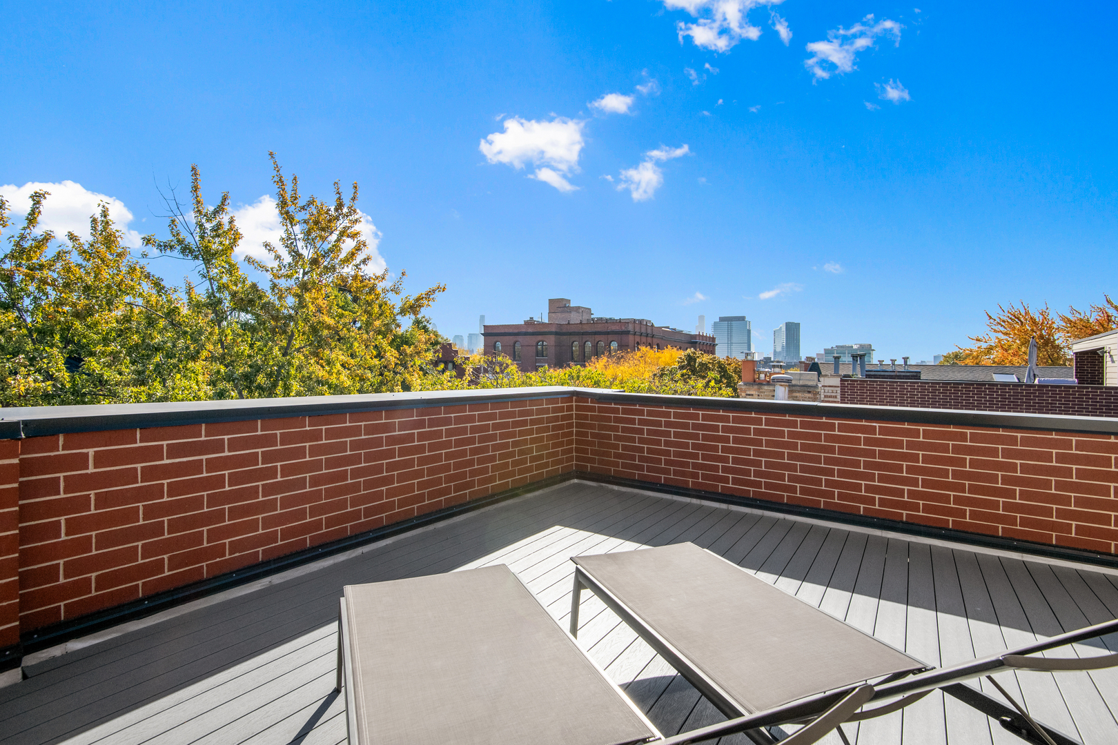 1900 N Sheffield Avenue Unit: 3S