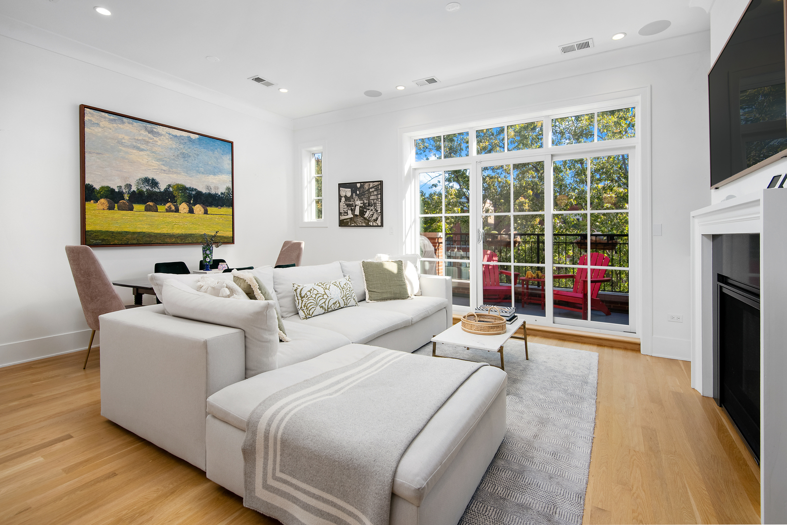 1900 N Sheffield Avenue Unit: 3S
