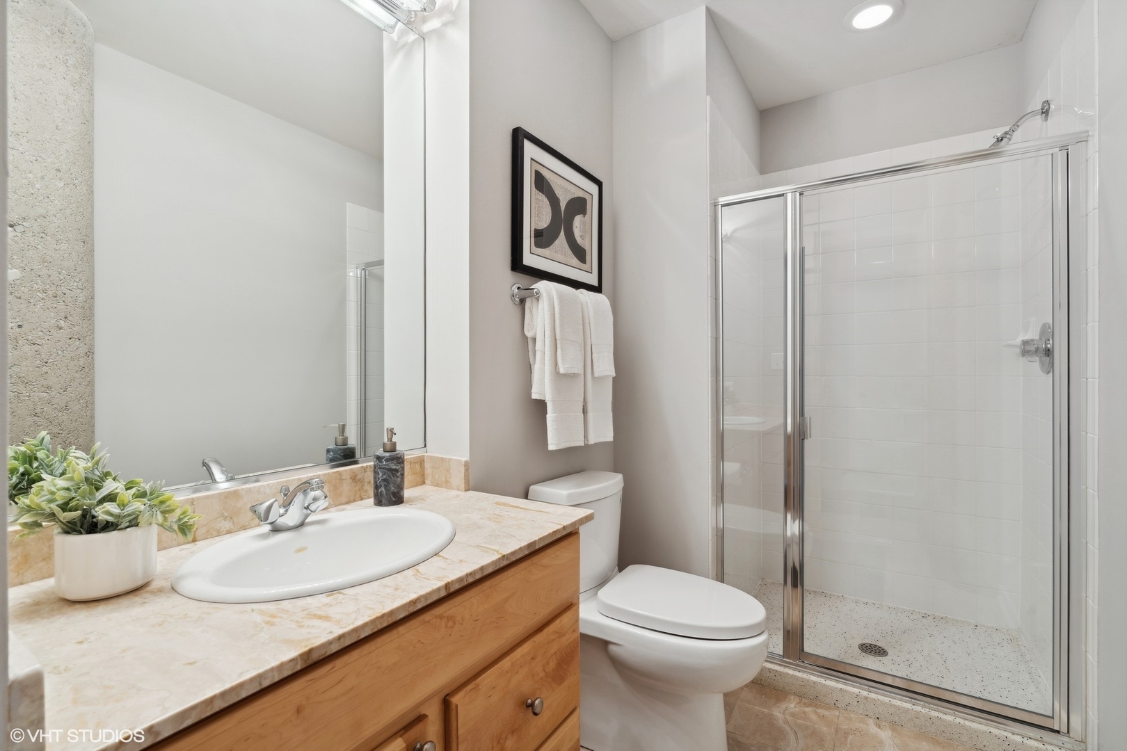 1158 W Armitage Avenue Unit: 202