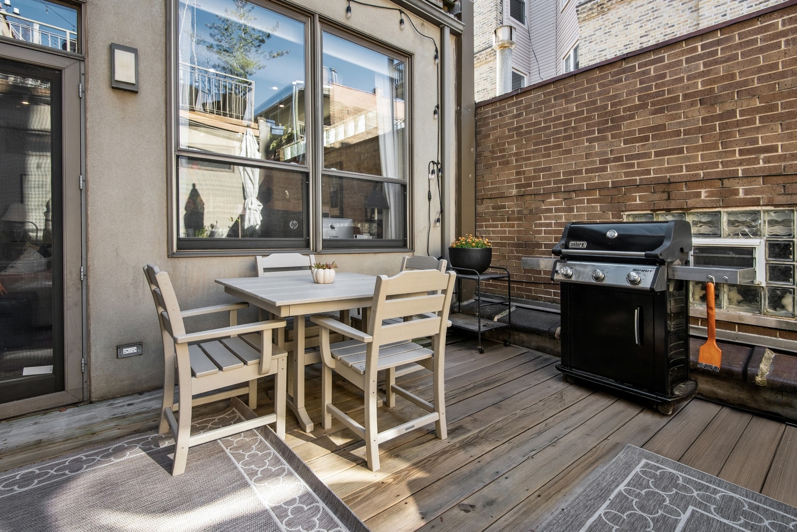 1158 W Armitage Avenue Unit: 202