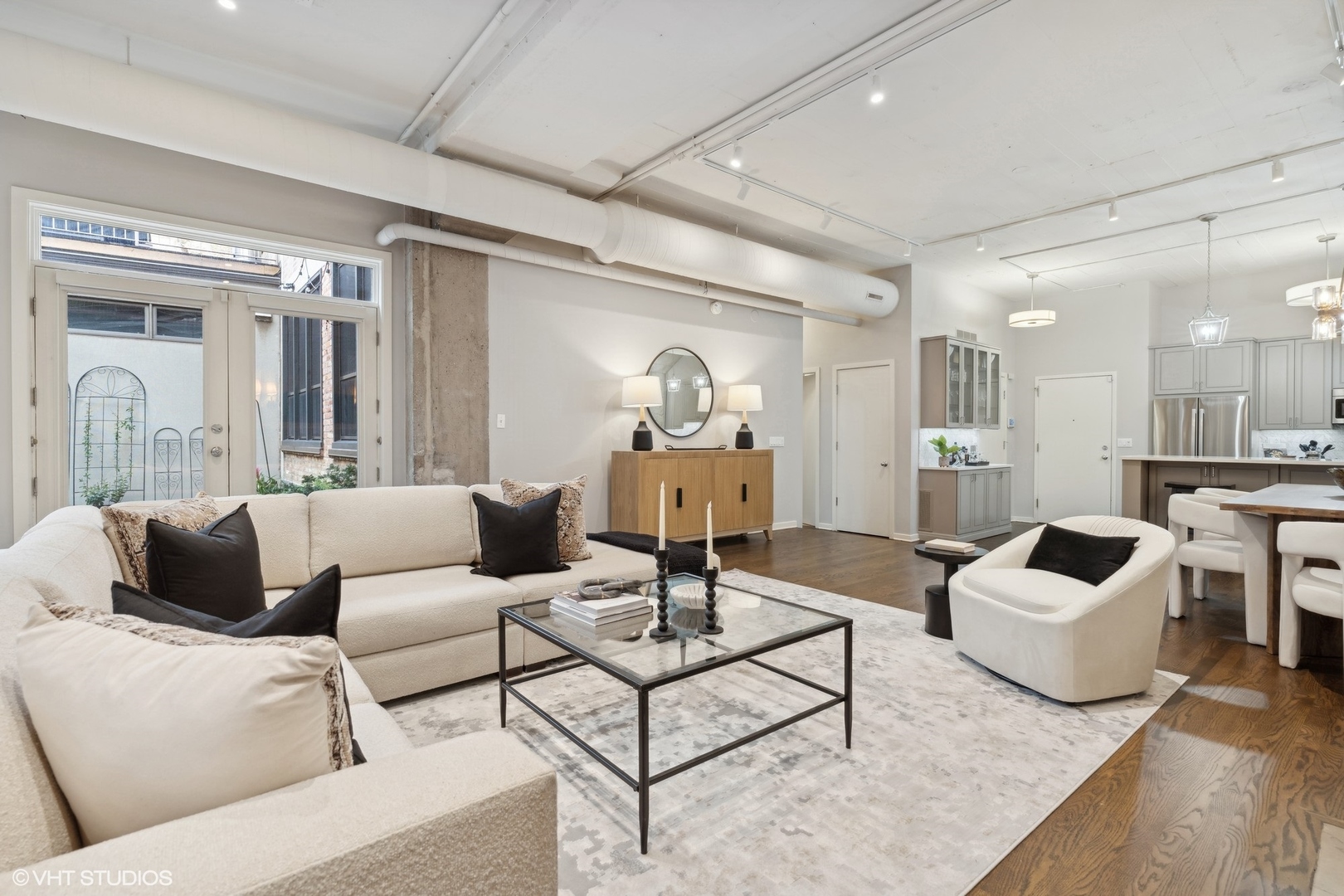 1158 W Armitage Avenue Unit: 202