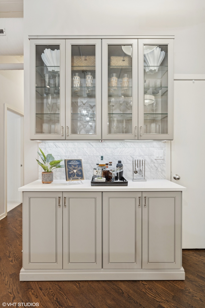 1158 W Armitage Avenue Unit: 202