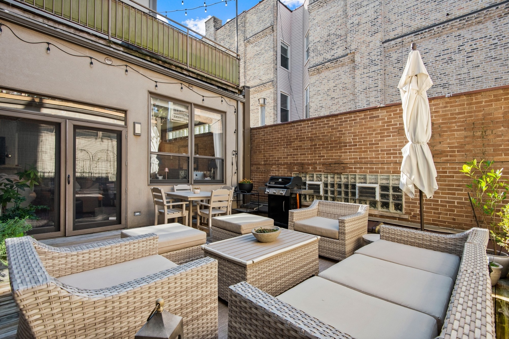 1158 W Armitage Avenue Unit: 202