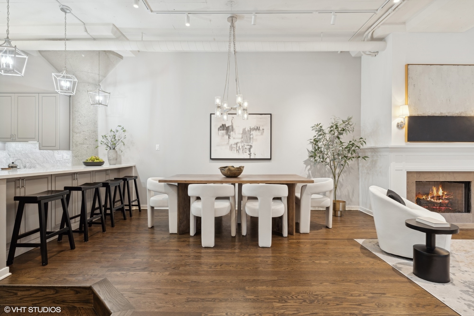 1158 W Armitage Avenue Unit: 202
