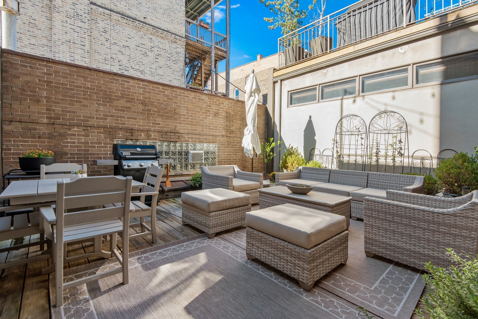 1158 W Armitage Avenue Unit: 202