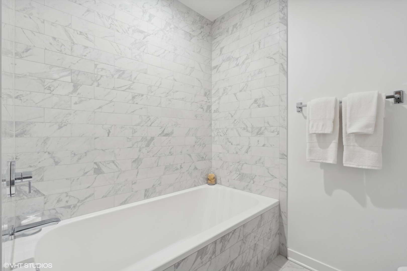1158 W Armitage Avenue Unit: 202