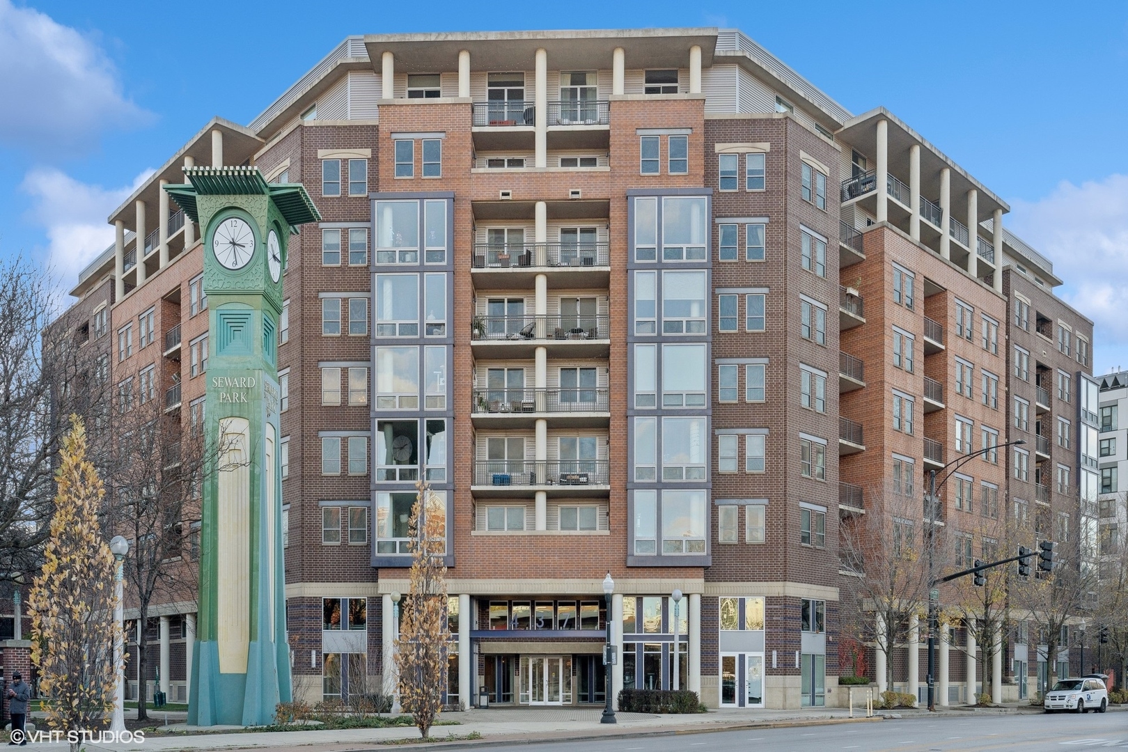437 W Division Street Unit: 310