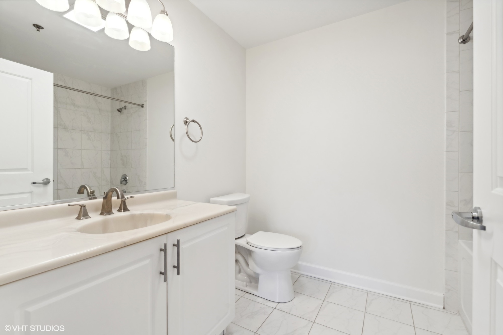 437 W Division Street Unit: 310