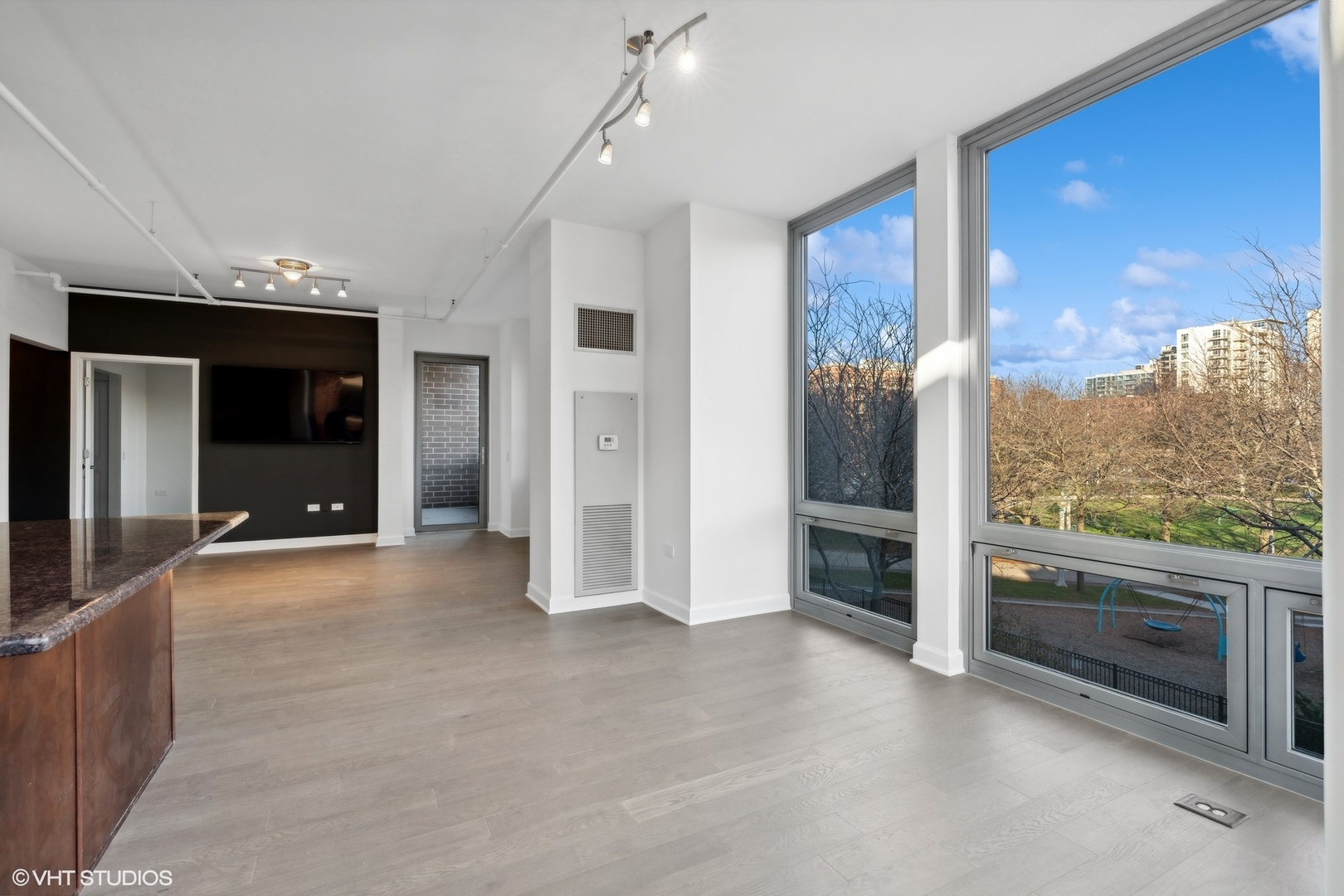 437 W Division Street Unit: 310