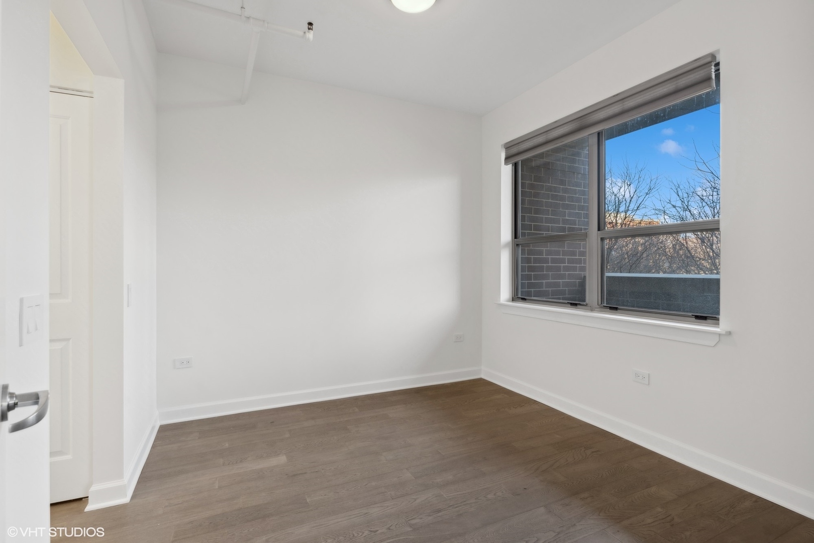 437 W Division Street Unit: 310