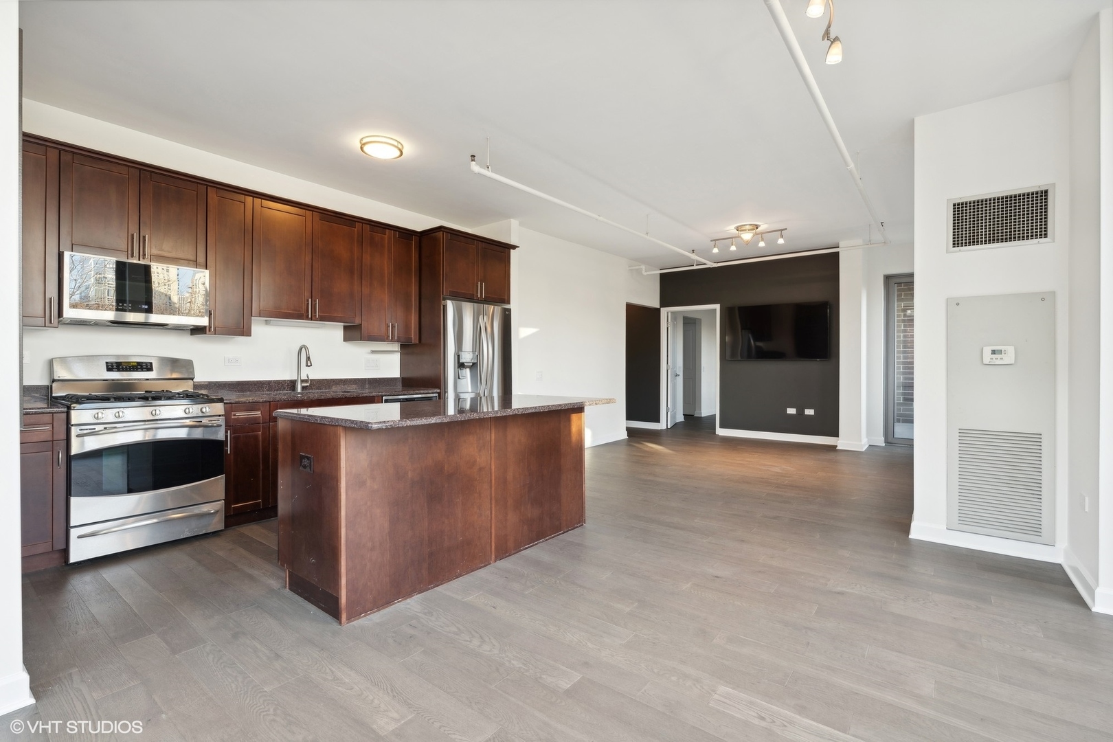 437 W Division Street Unit: 310