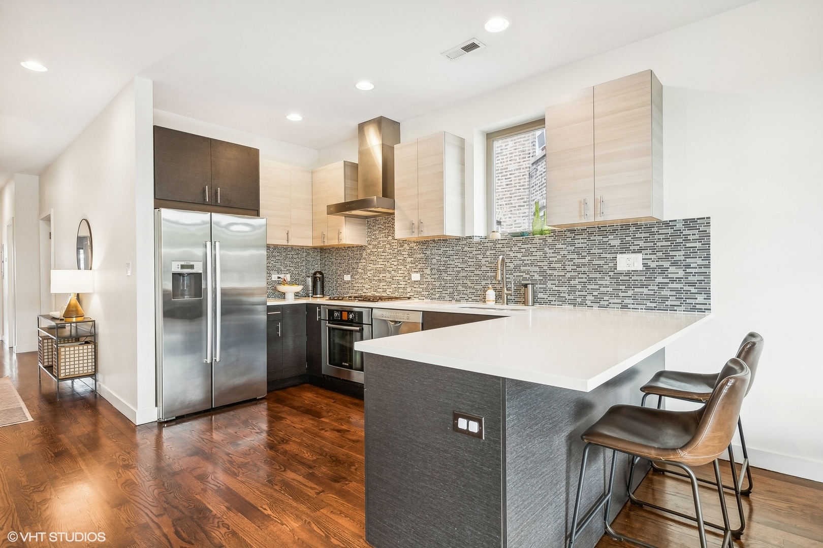 1640 N Rockwell Street Unit: 2A
