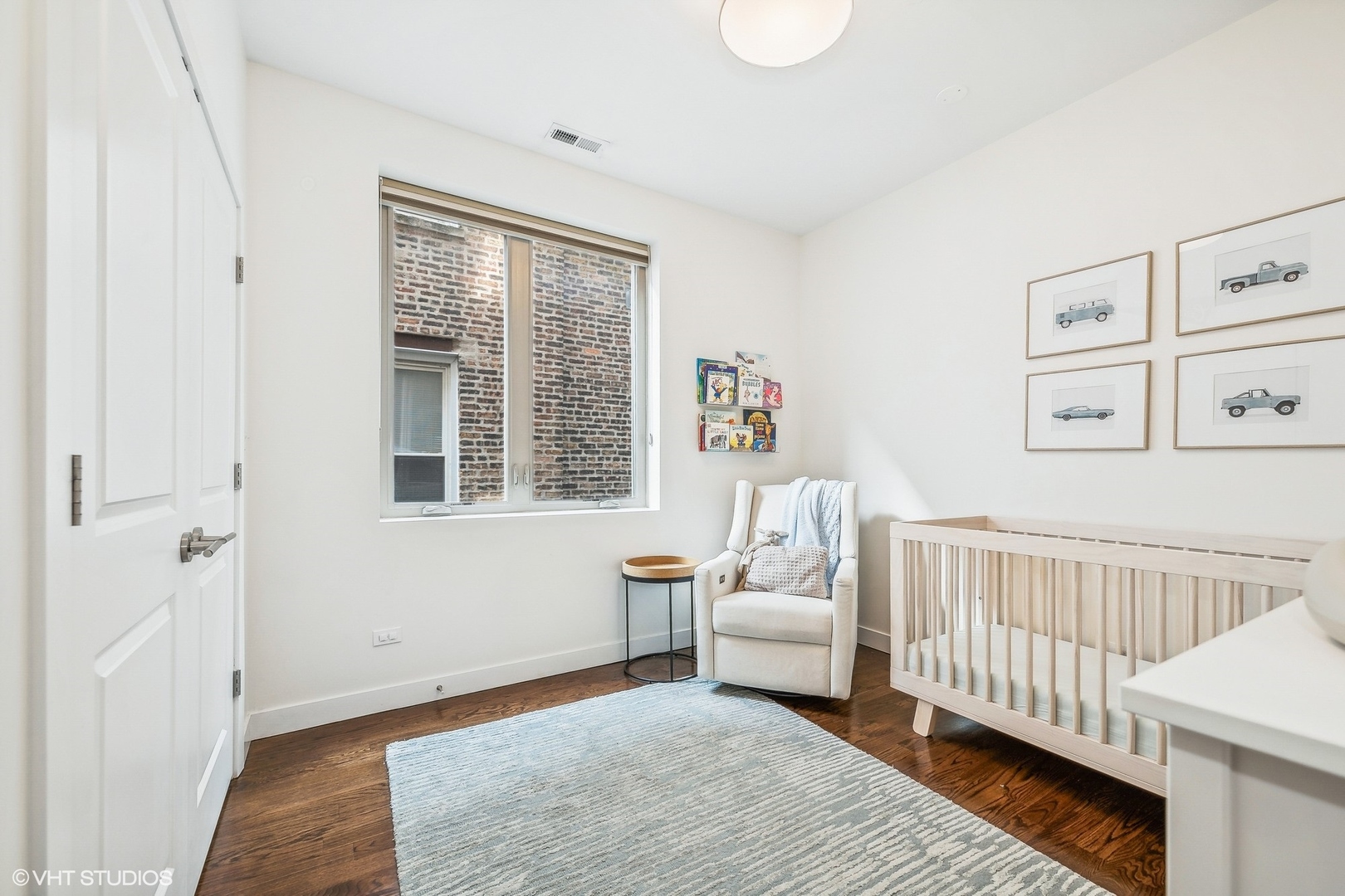 1640 N Rockwell Street Unit: 2A