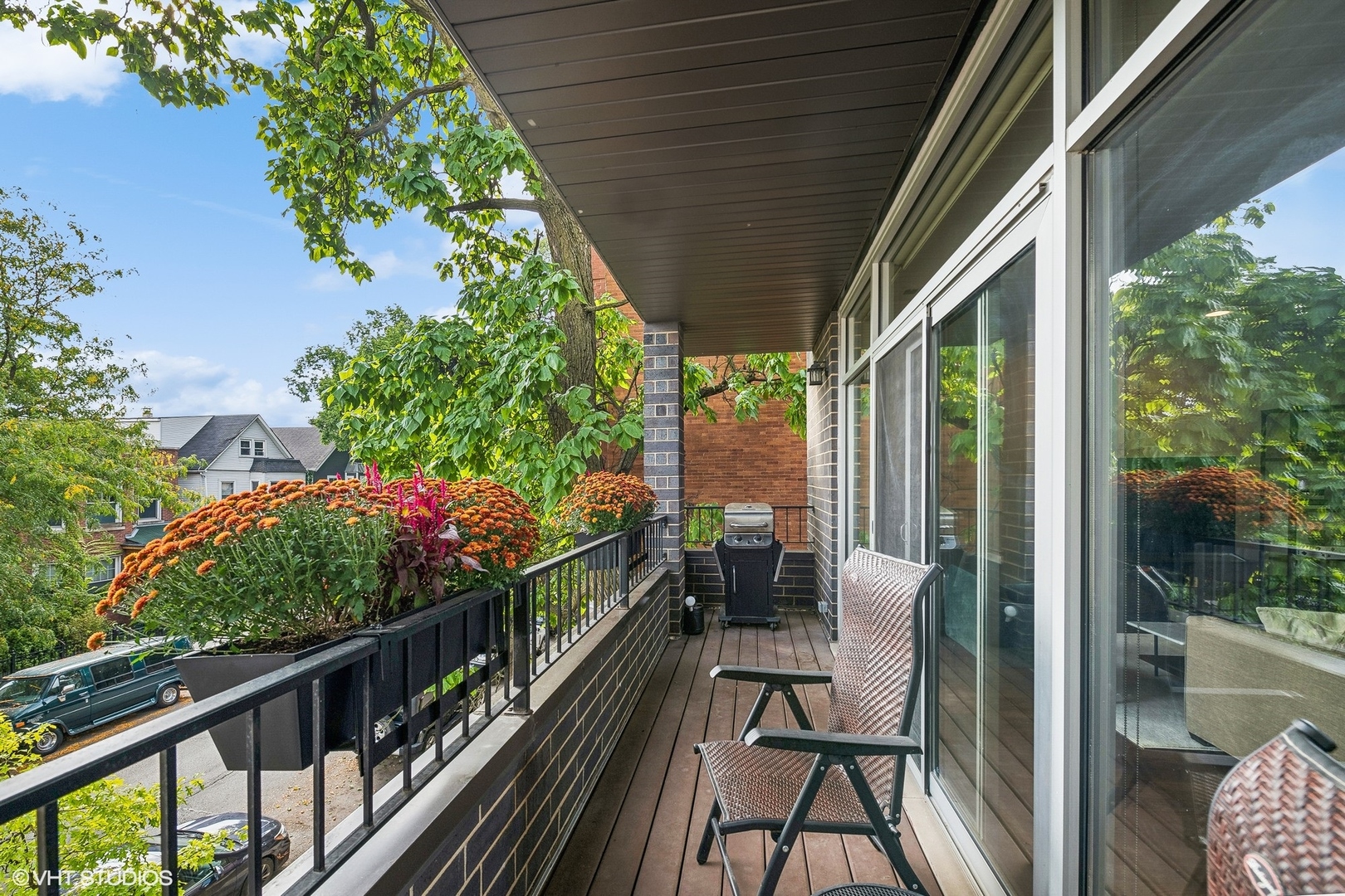 1640 N Rockwell Street Unit: 2A