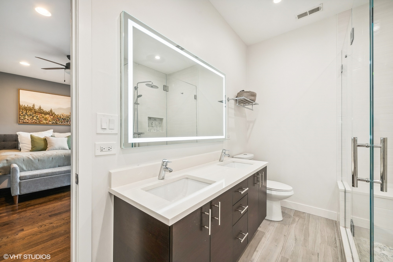 1640 N Rockwell Street Unit: 2A
