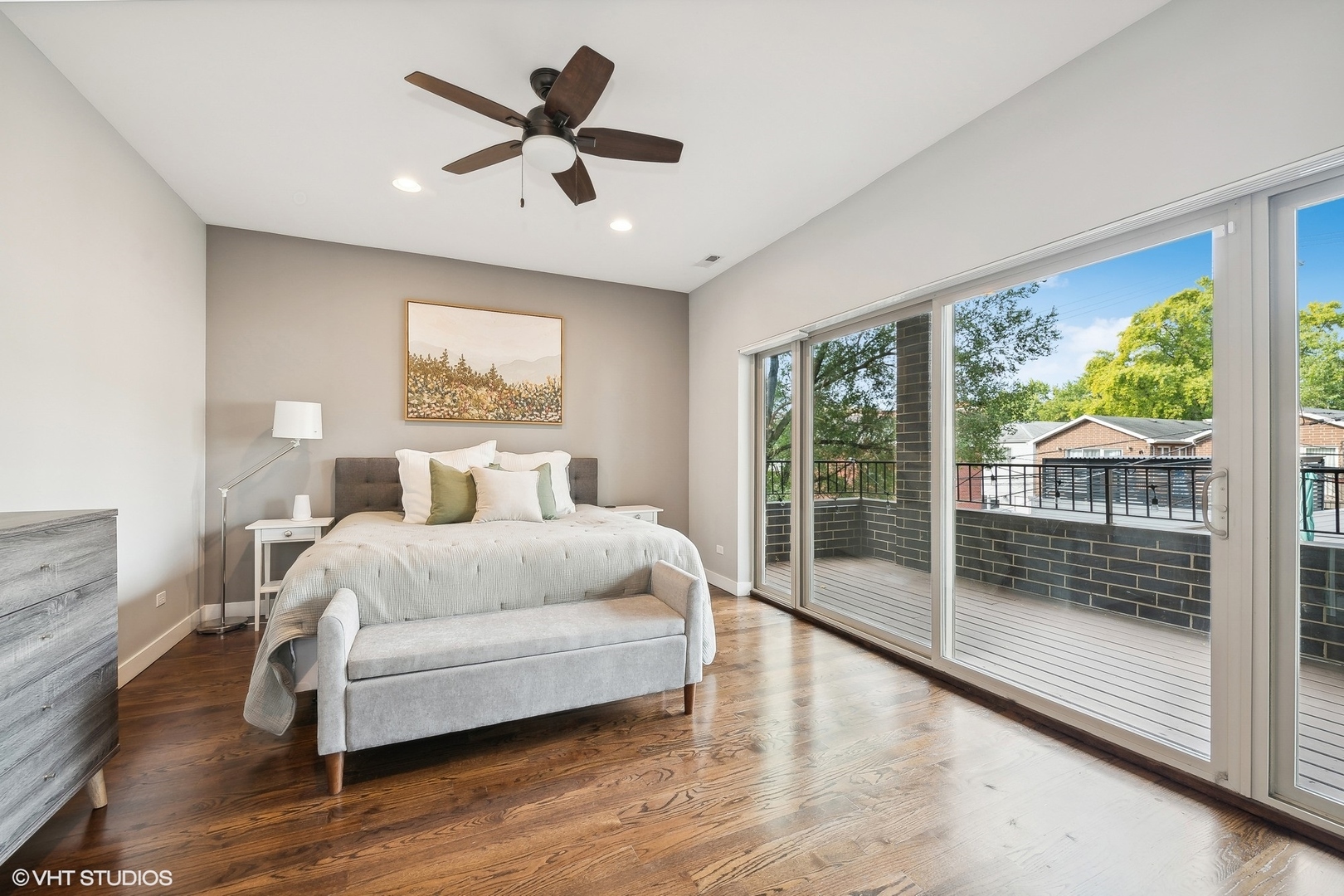1640 N Rockwell Street Unit: 2A