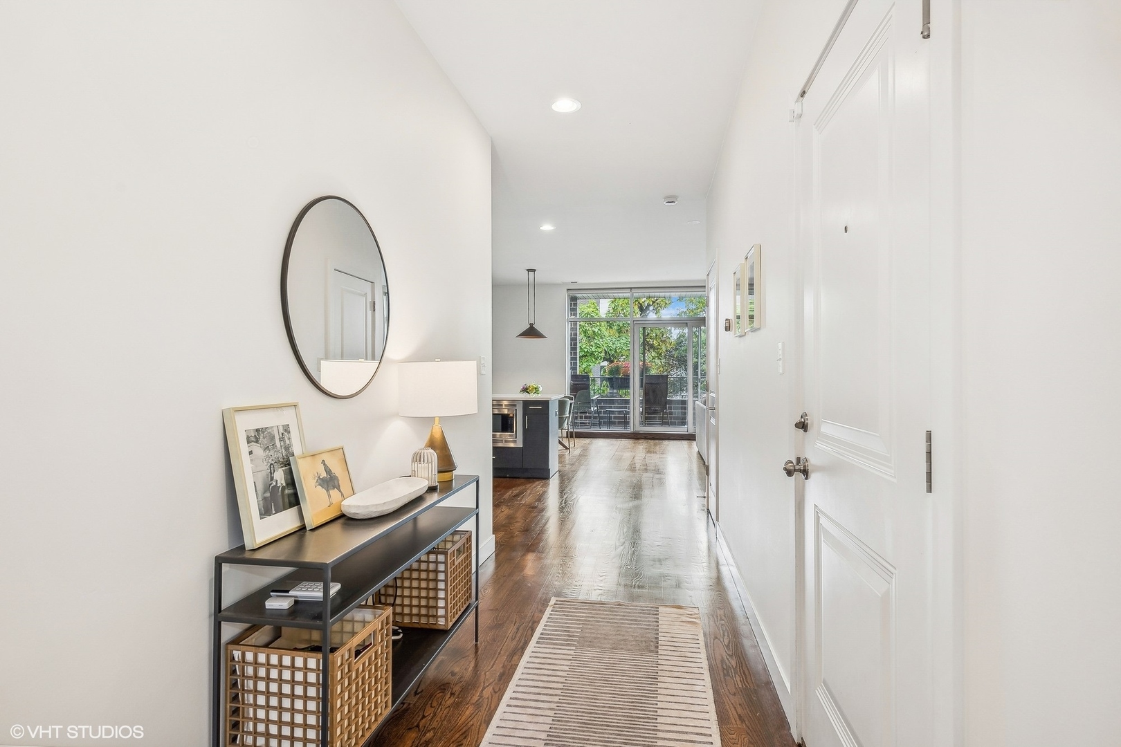 1640 N Rockwell Street Unit: 2A