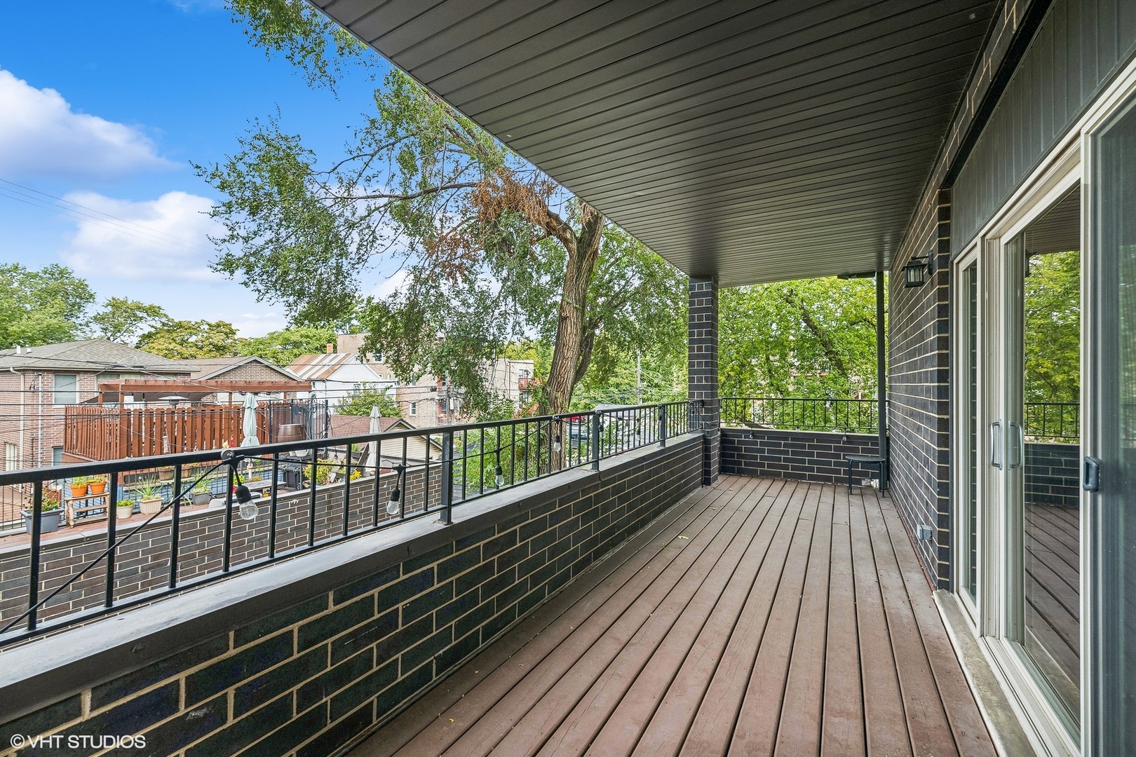 1640 N Rockwell Street Unit: 2A