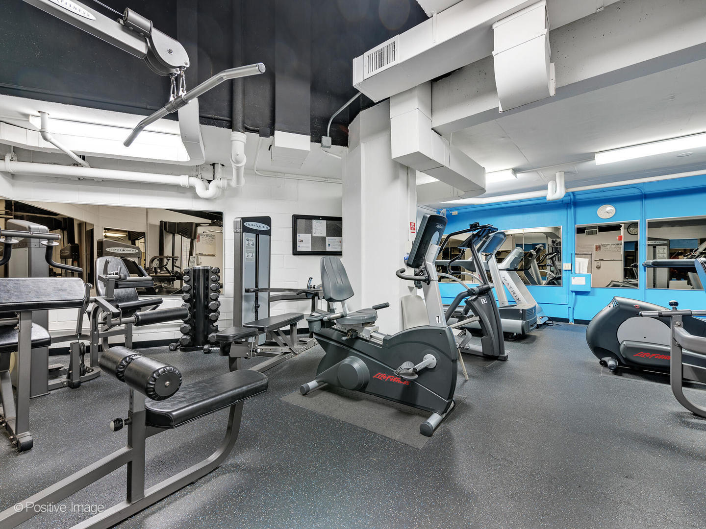 2626 N Lakeview Avenue Unit: 1204
