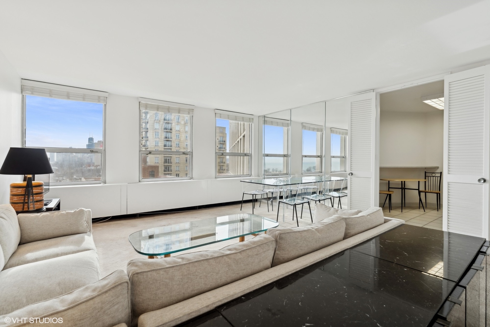 2626 N Lakeview Avenue Unit: 1204