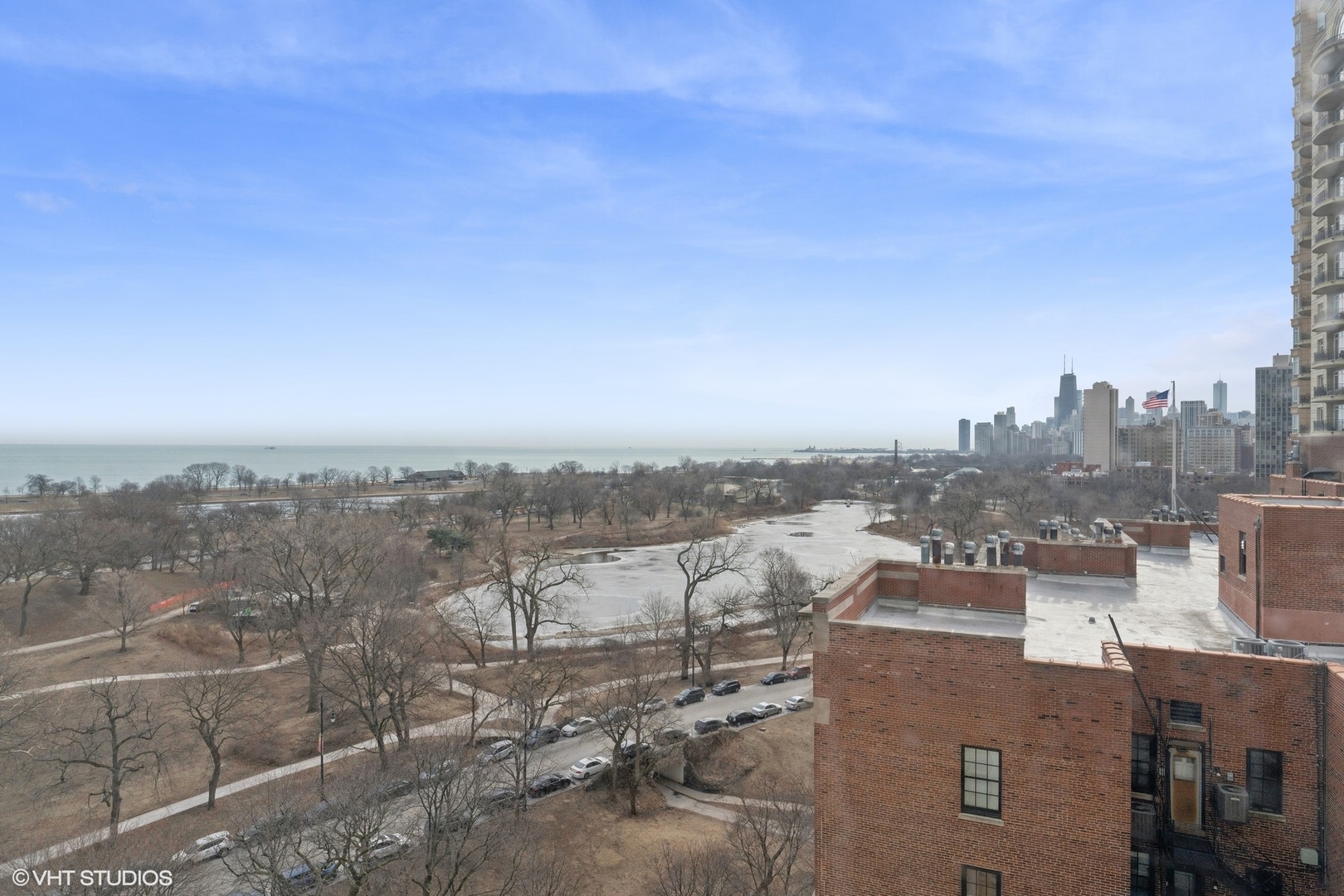2626 N Lakeview Avenue Unit: 1204