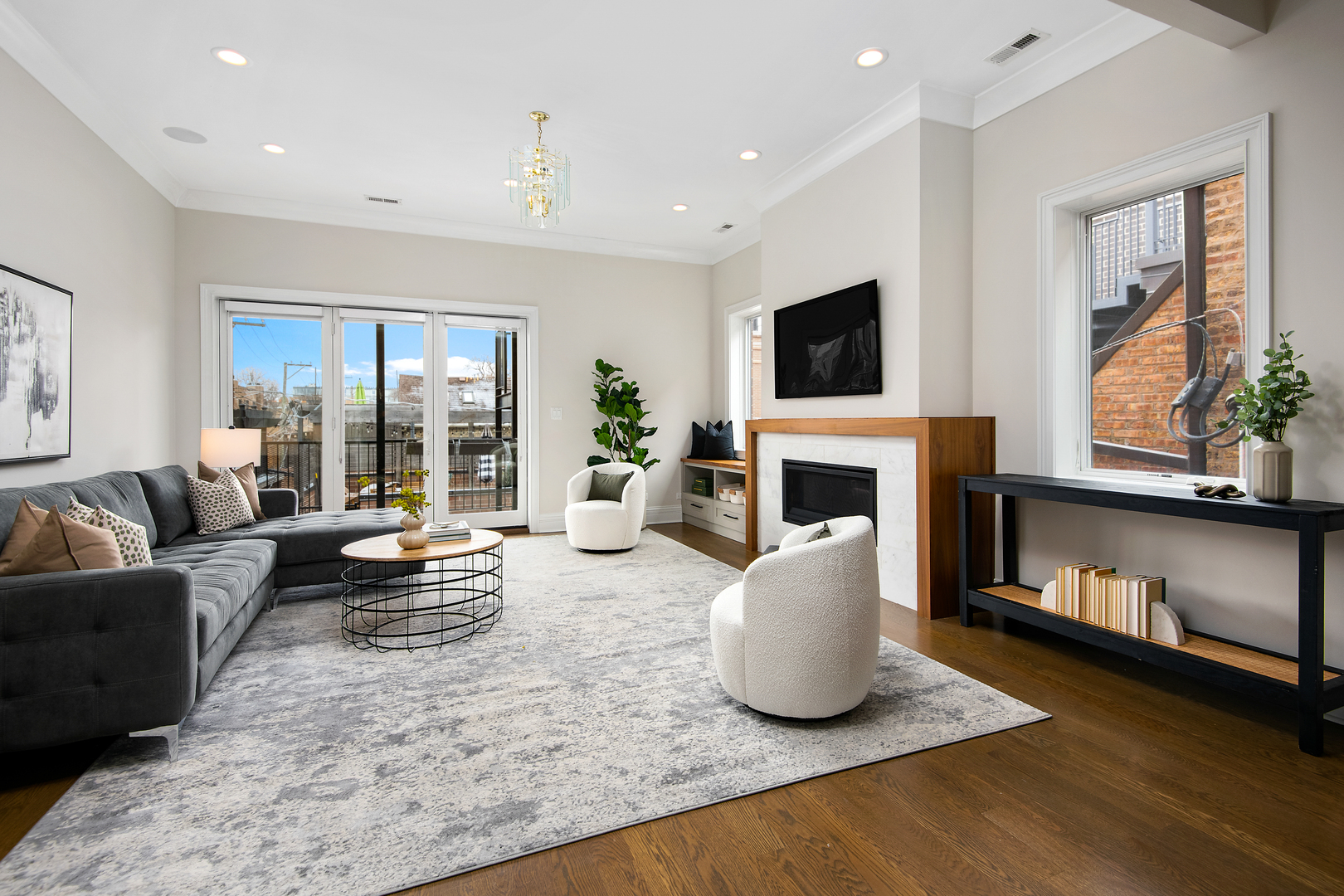 1242 W Webster Avenue Unit: B