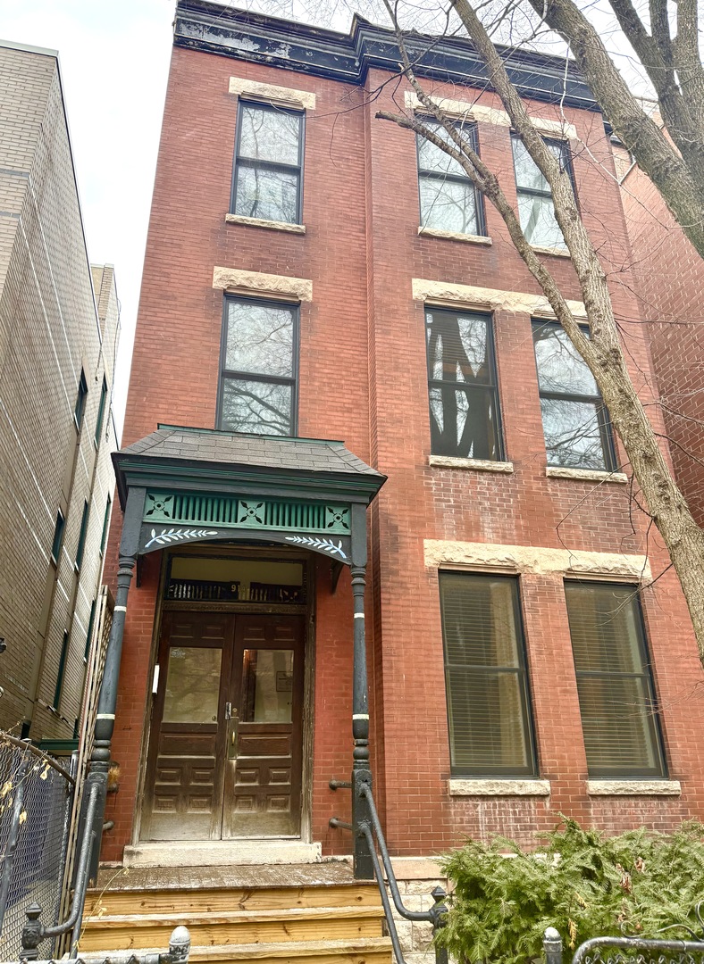 914 W Fletcher Street