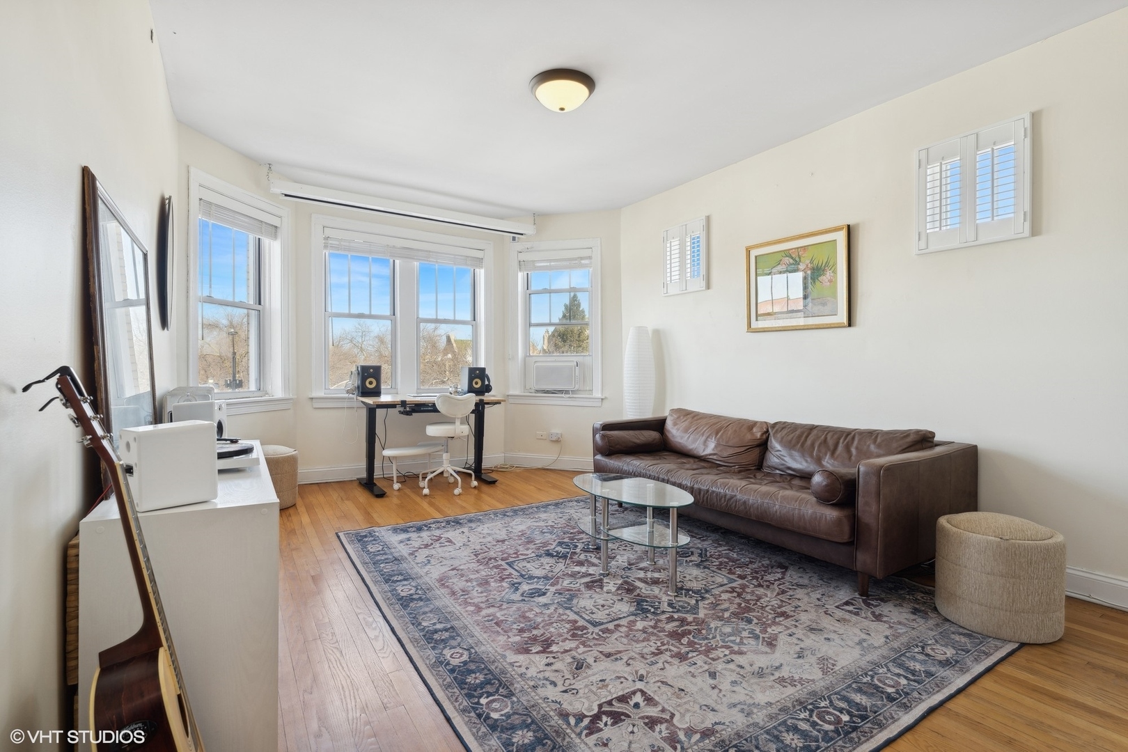4201 W Addison Street Unit: 3B