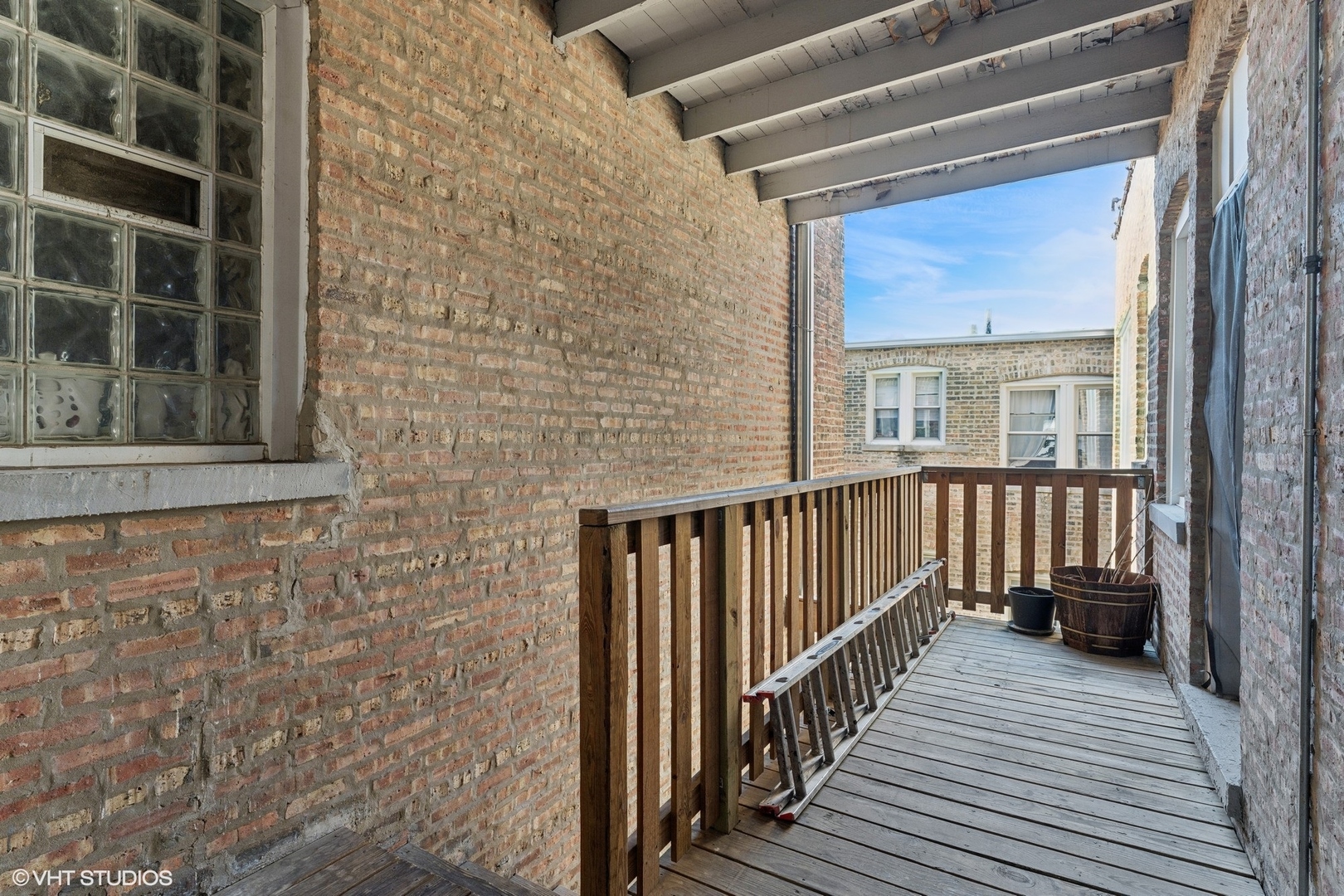 4201 W Addison Street Unit: 3B