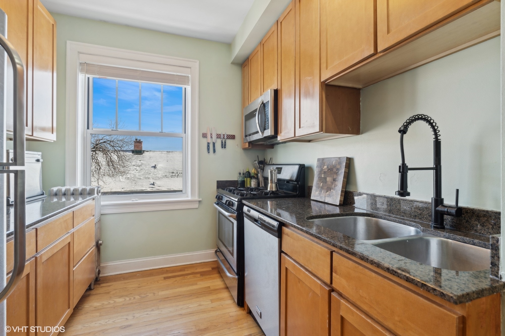 4201 W Addison Street Unit: 3B
