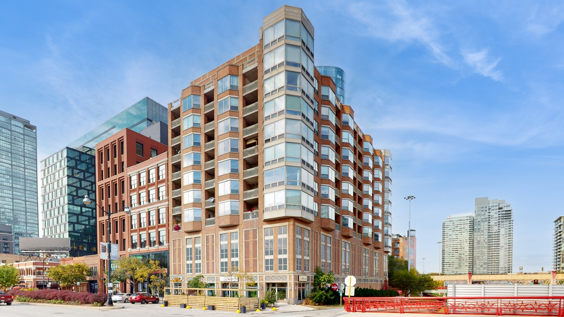 720 W Randolph Street Unit: 801