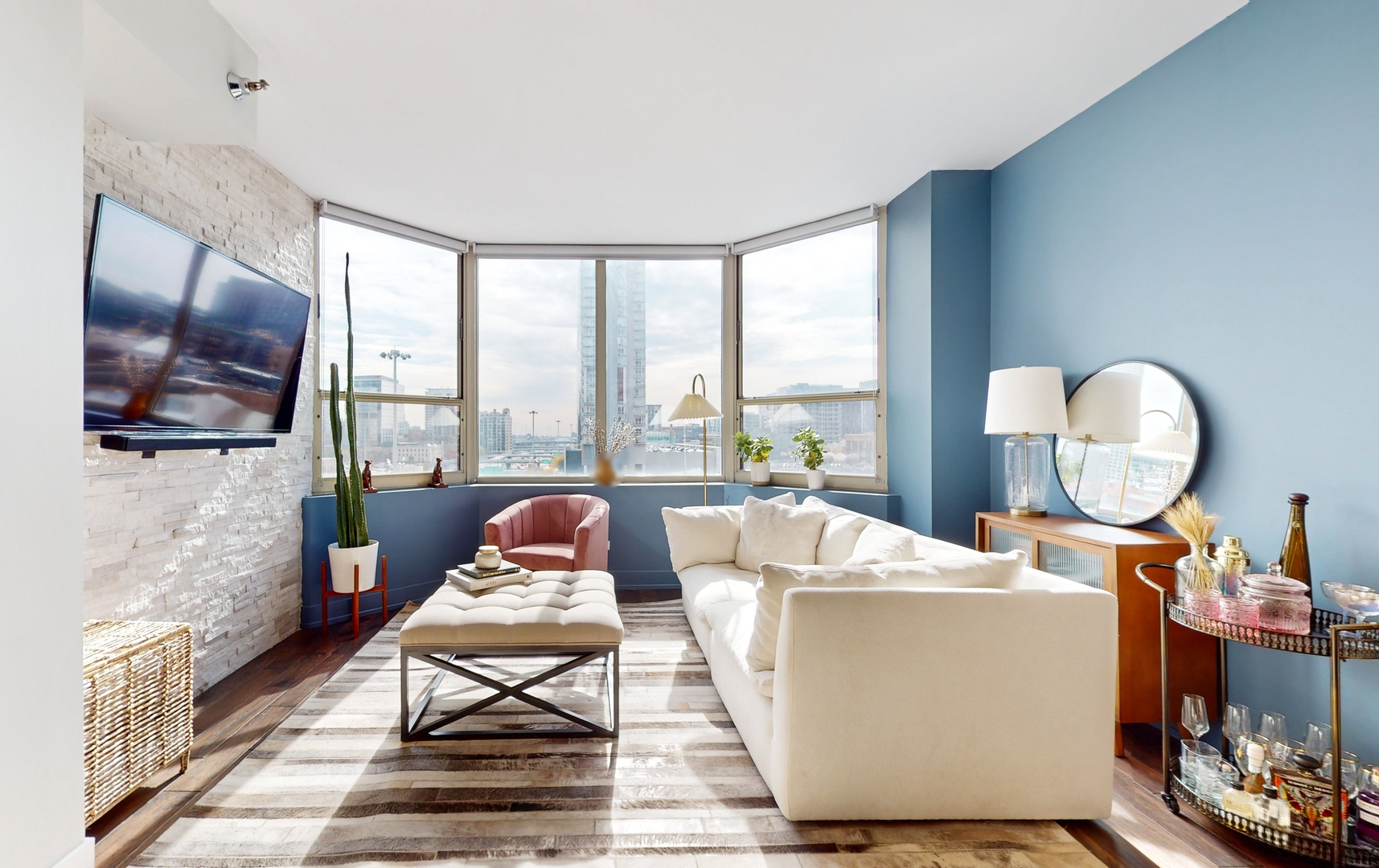 720 W Randolph Street Unit: 801