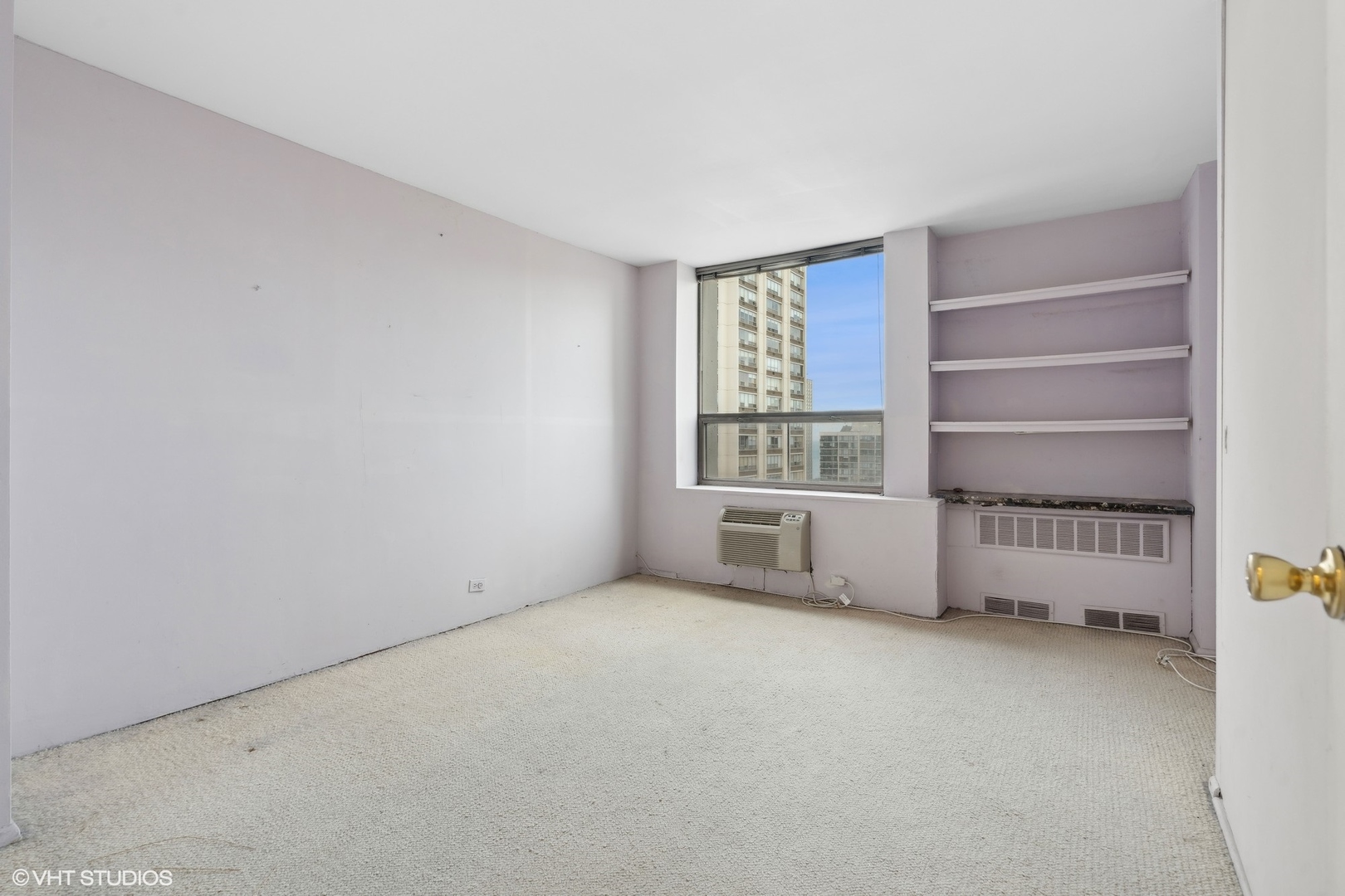 1460 N Sandburg Terrace Unit: 2001-2002