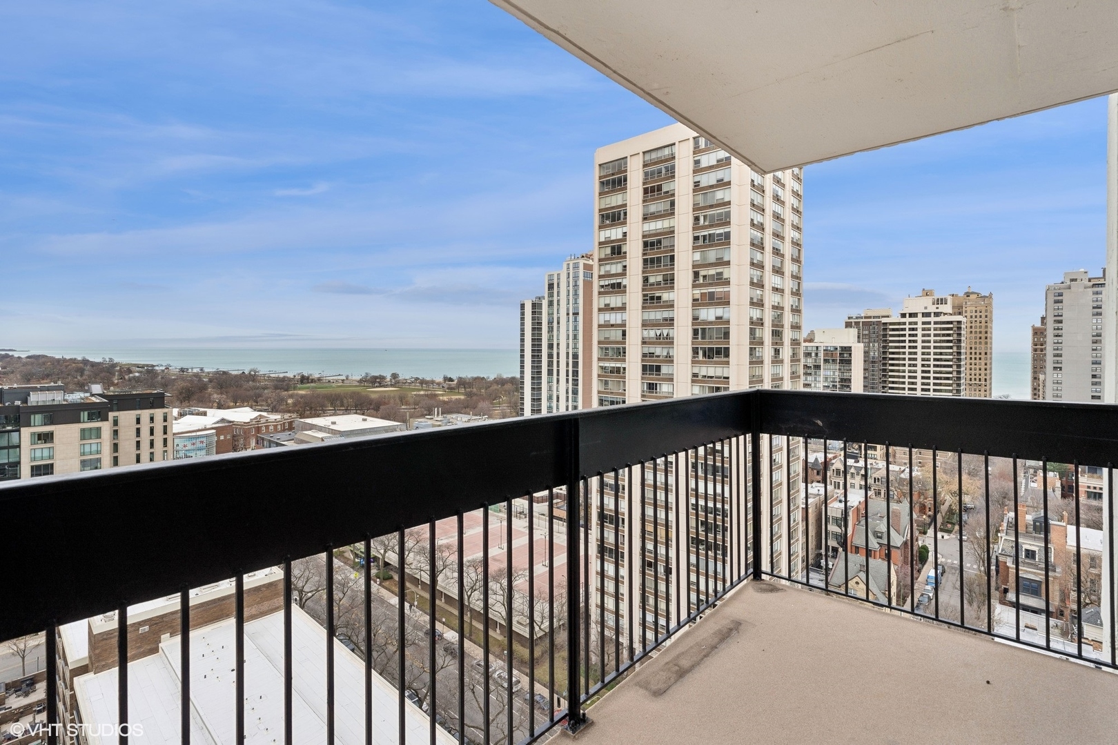 1460 N Sandburg Terrace Unit: 2001-2002