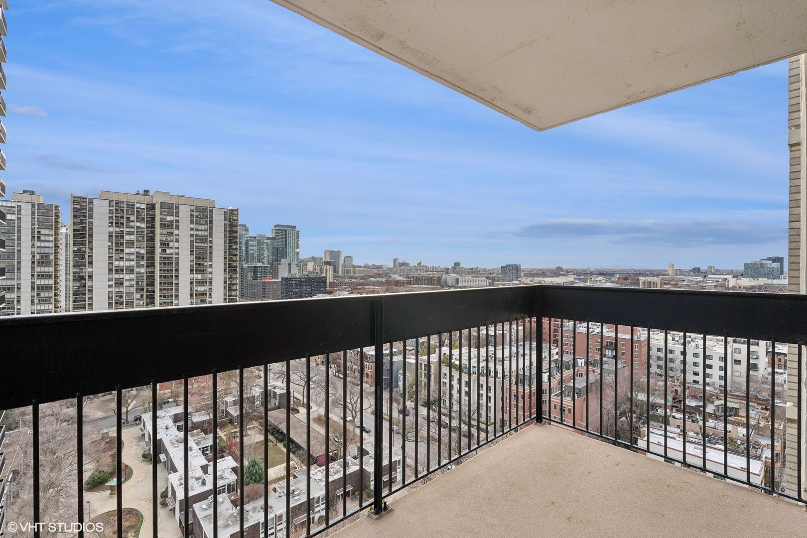 1460 N Sandburg Terrace Unit: 2001-2002