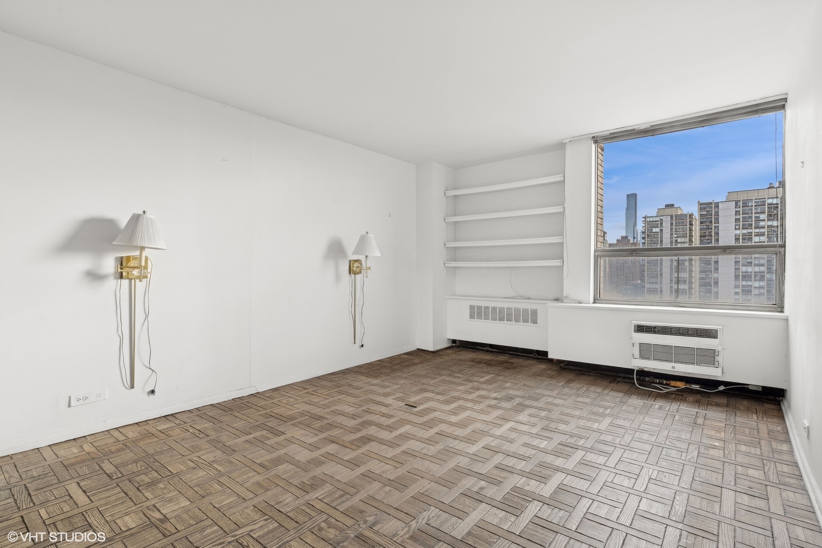 1460 N Sandburg Terrace Unit: 2001-2002
