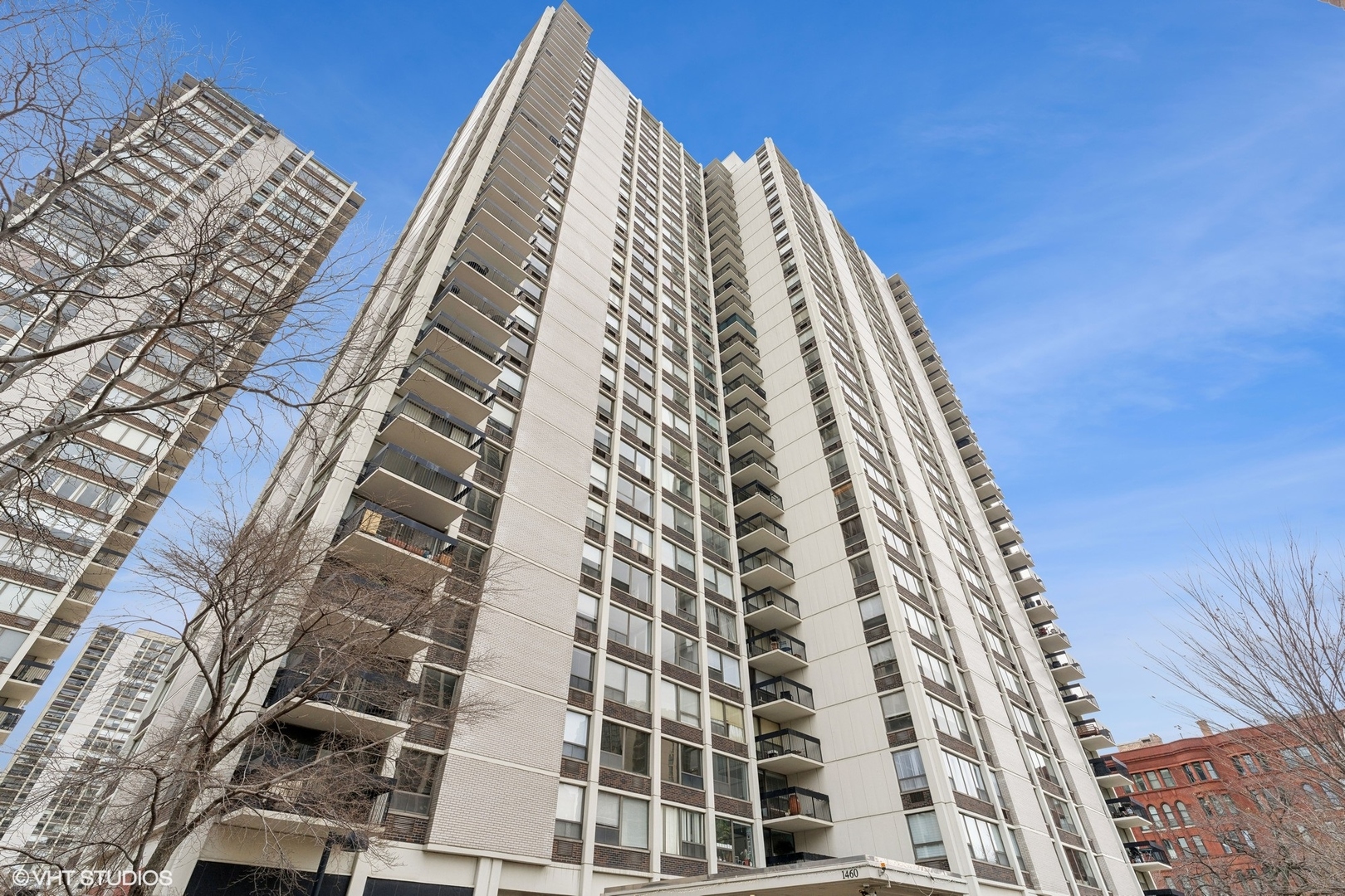 1460 N Sandburg Terrace Unit: 2001-2002