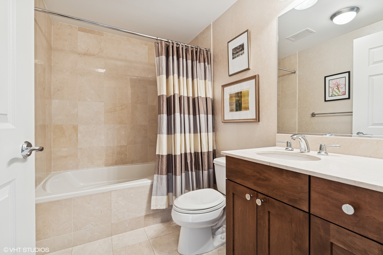 21 E Huron Street Unit: 1505