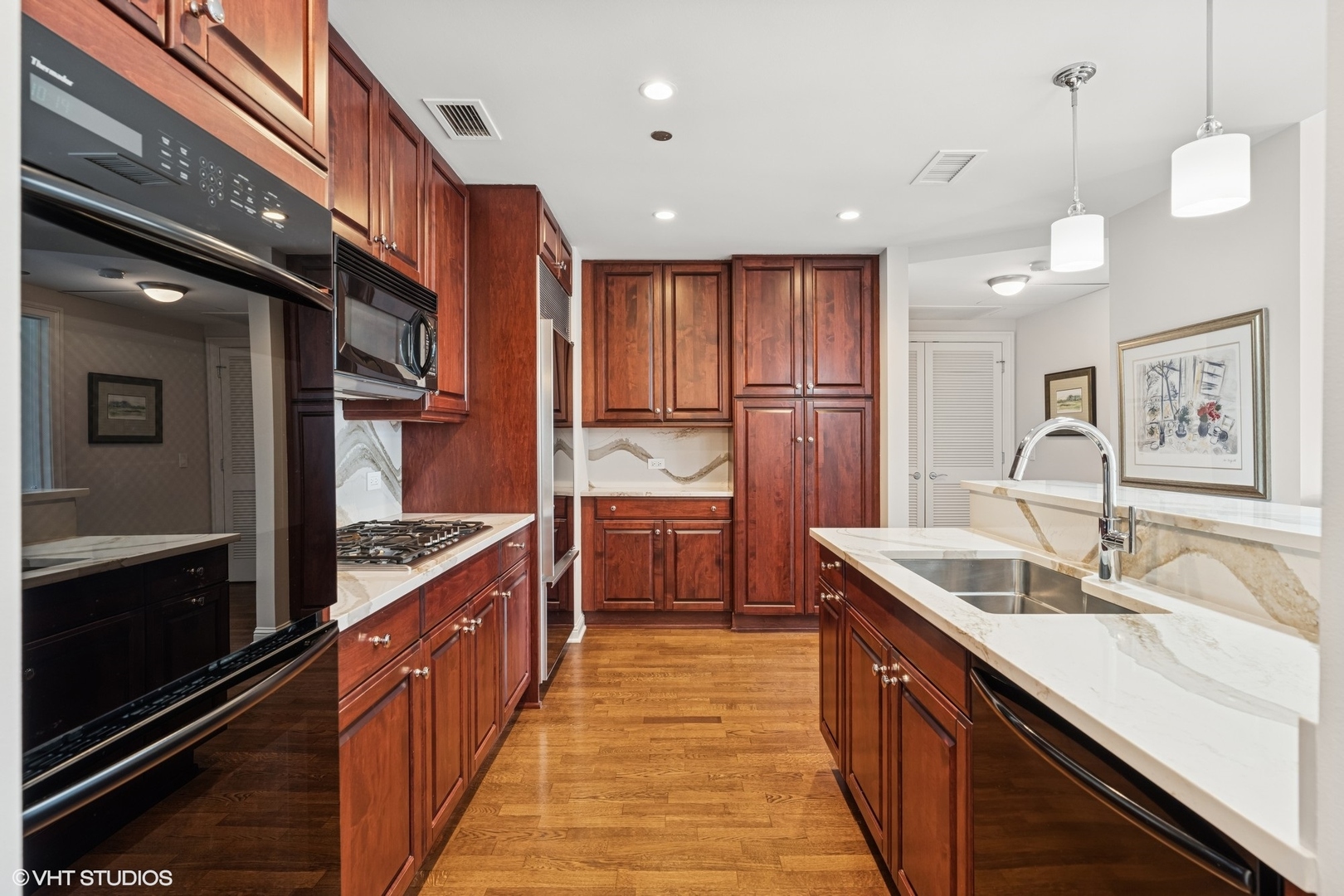 21 E Huron Street Unit: 1505