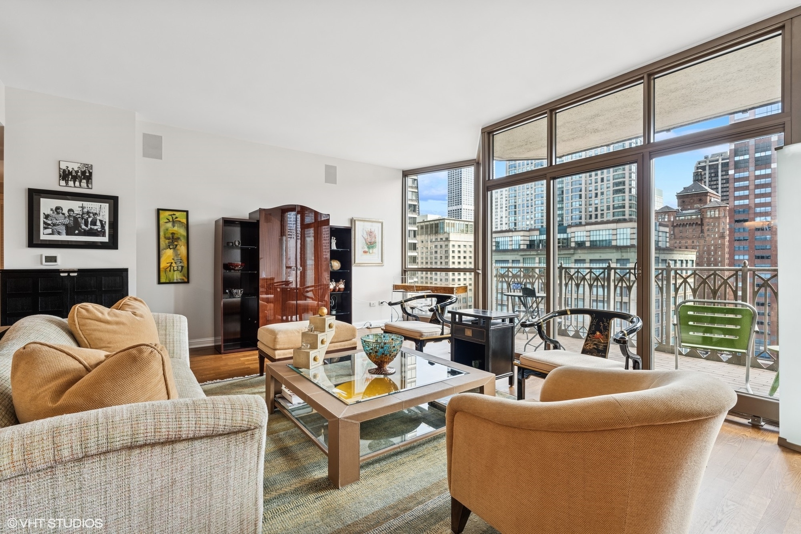 21 E Huron Street Unit: 1505