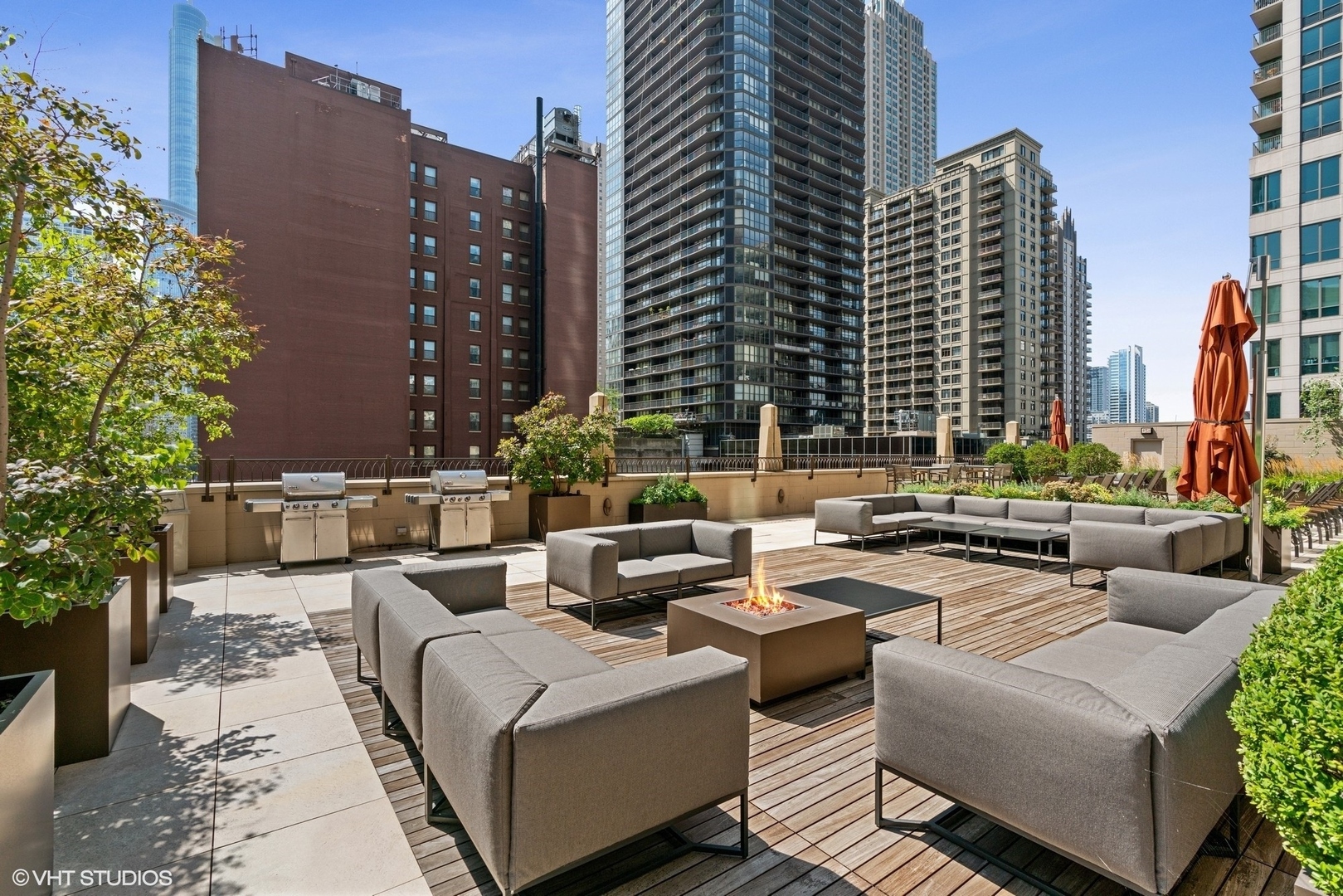 21 E Huron Street Unit: 1505
