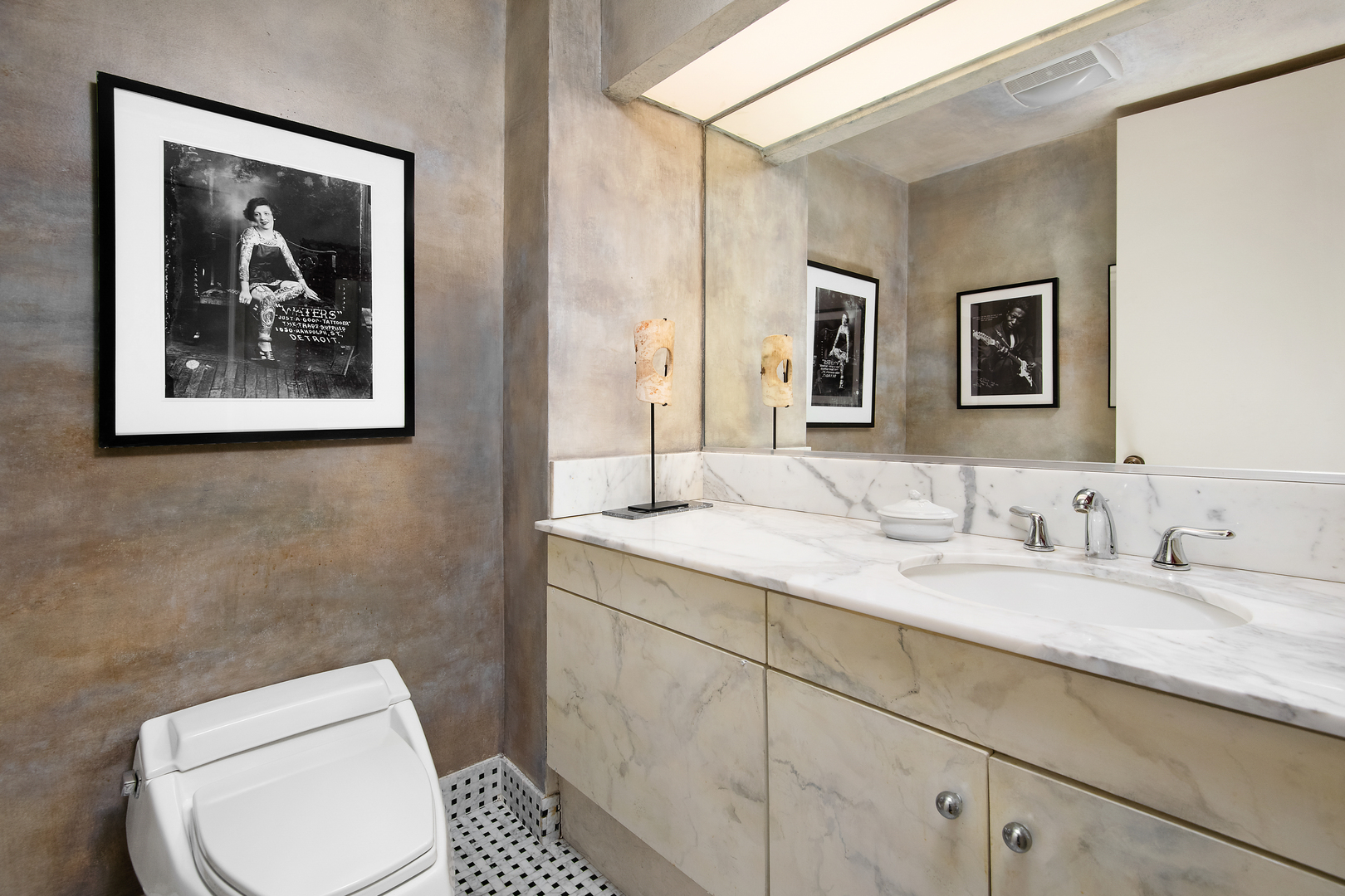 680 N Lake Shore Drive Unit: 1602