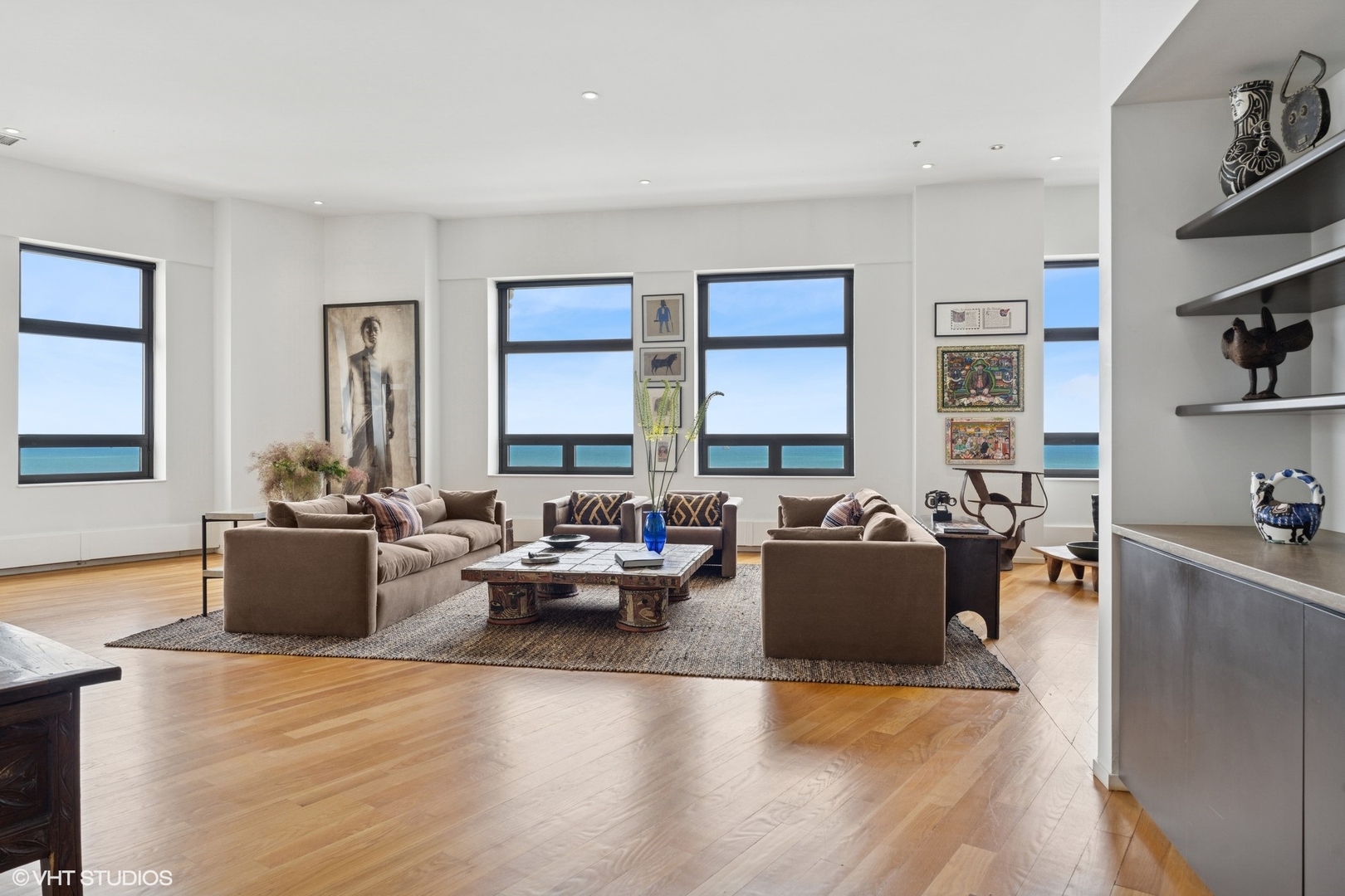680 N Lake Shore Drive Unit: 1602