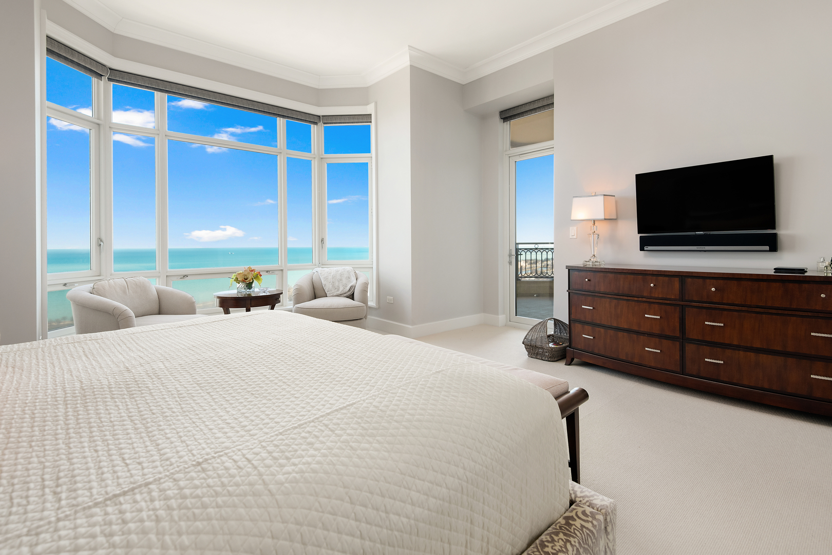 2550 N Lakeview Avenue Unit: 2802